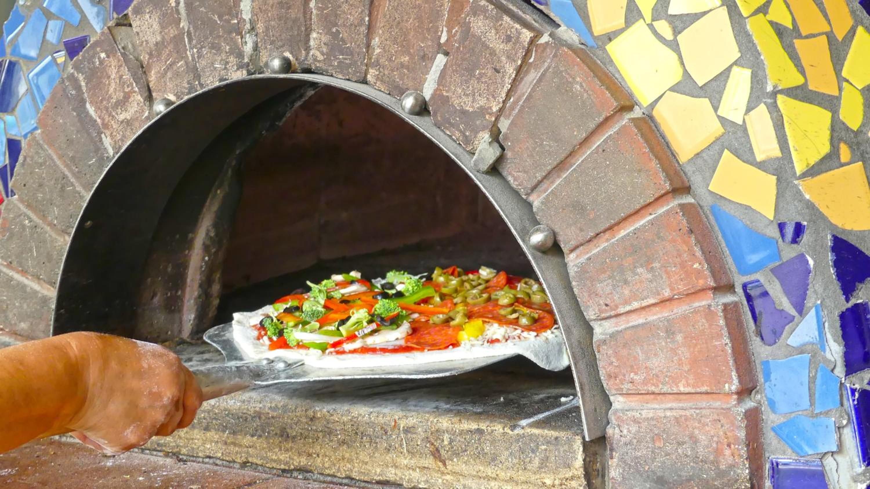 Holiday Inn Niagara Falls-By the Falls by IHG - Image 5