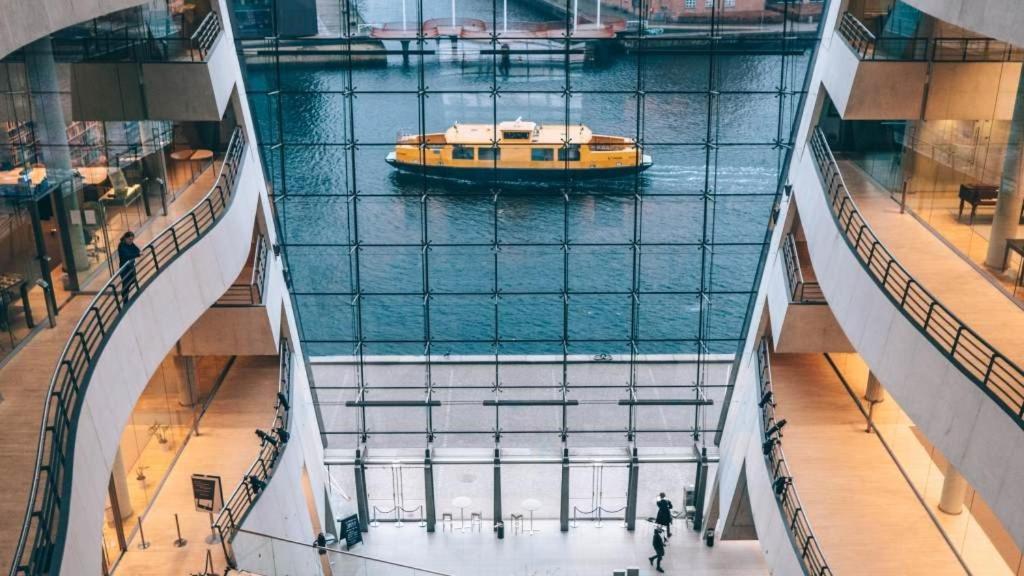 The heart of Copenhagen-Queen's Neighbor