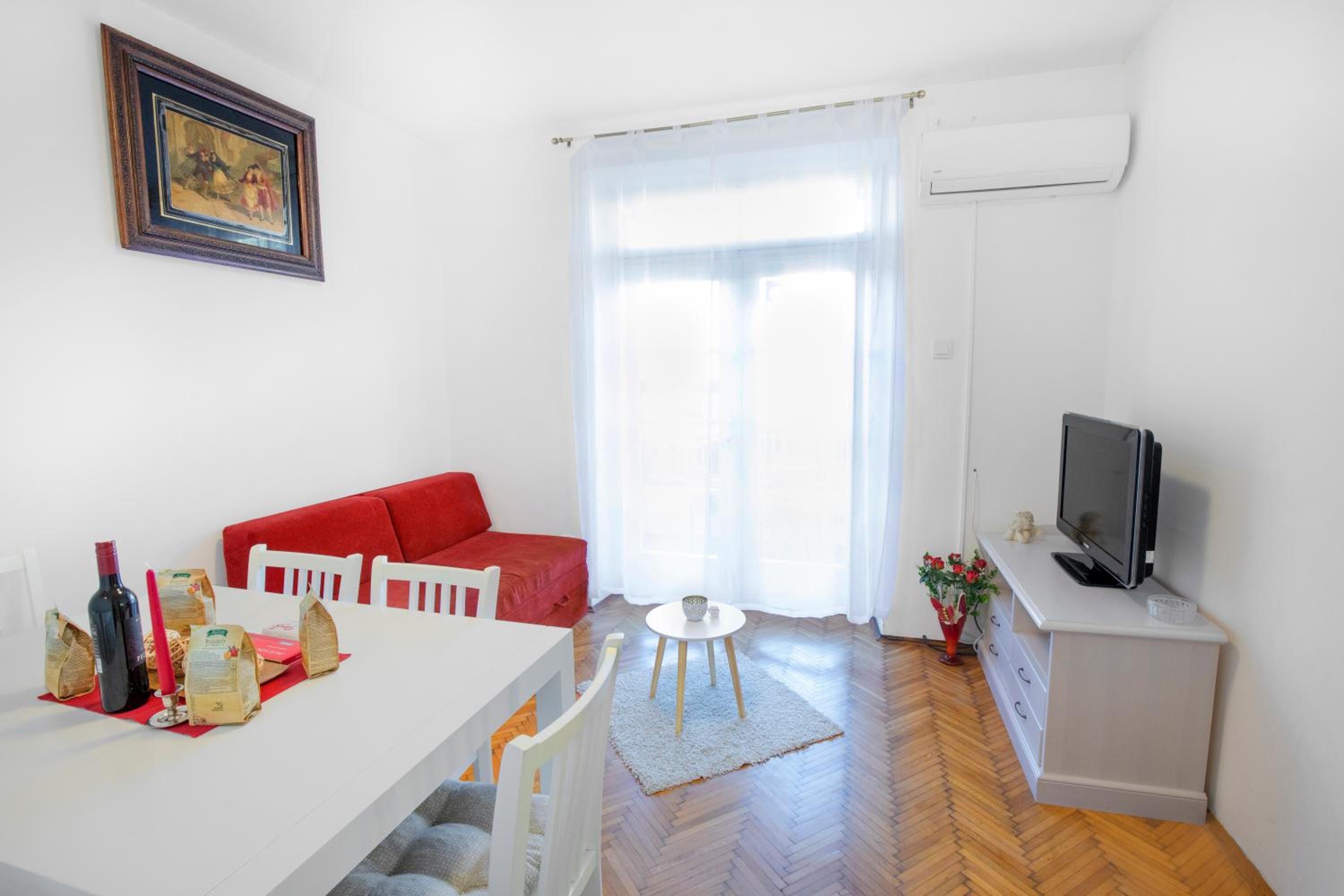 Ana Guesthouse