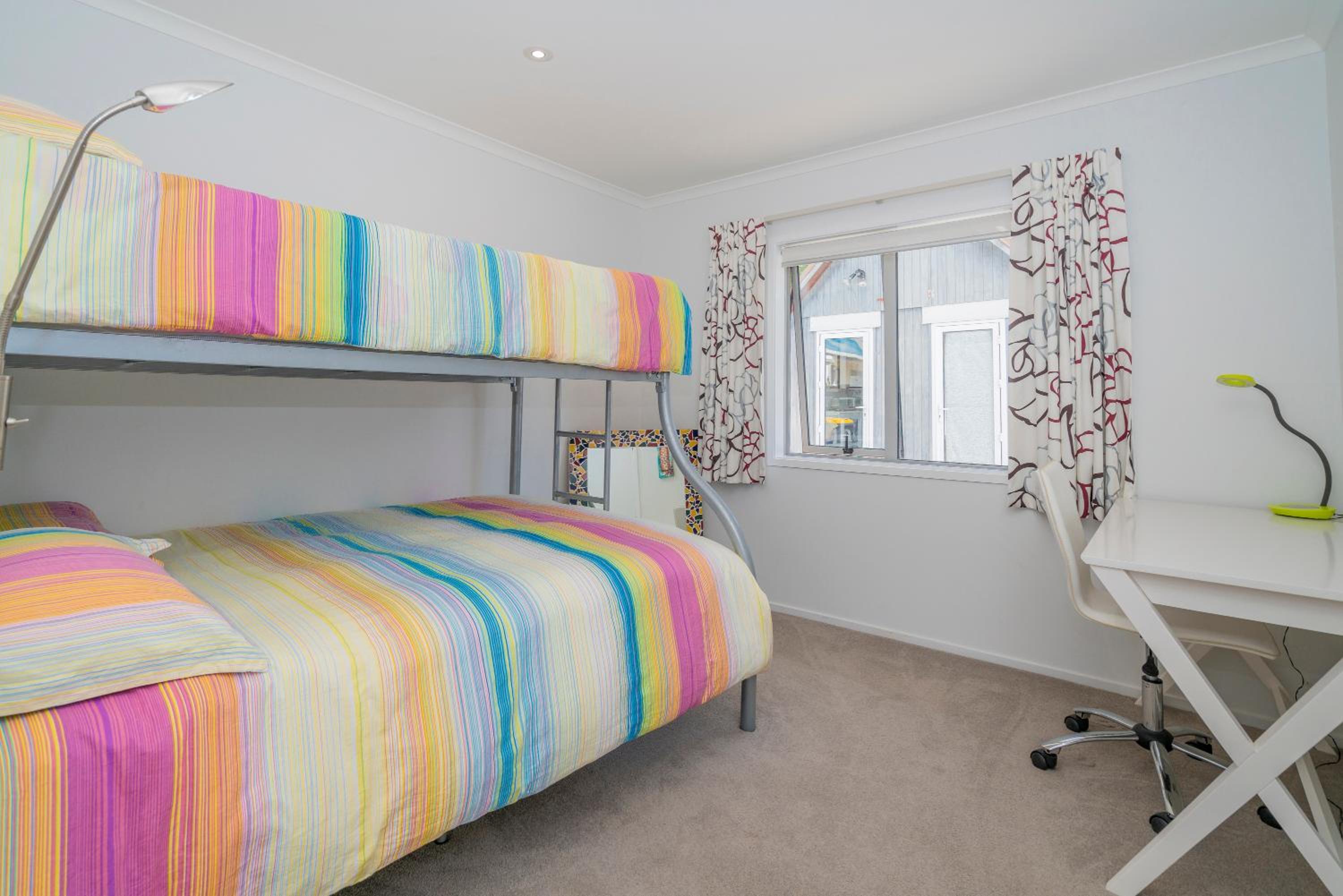 Rose's Beach Pad - Matarangi Holiday Home view 2
