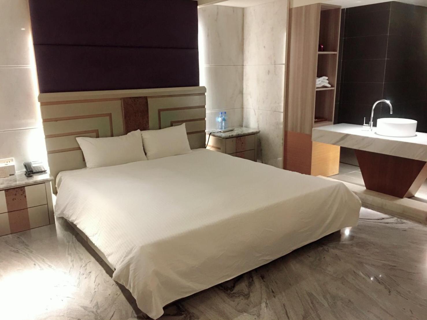 Michelle hotel