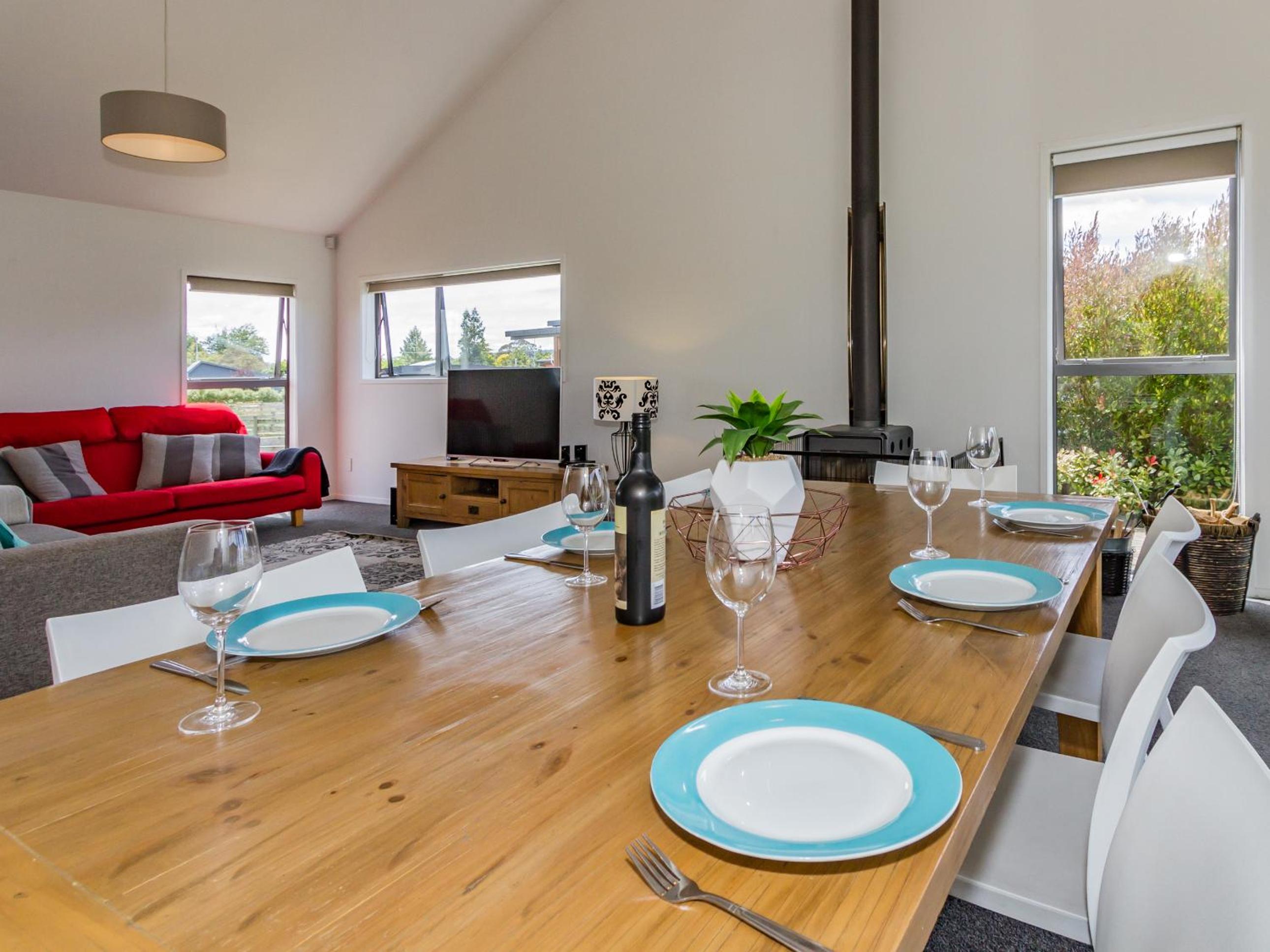 Kanuka Kalm - Ohakune Holiday Home view 4