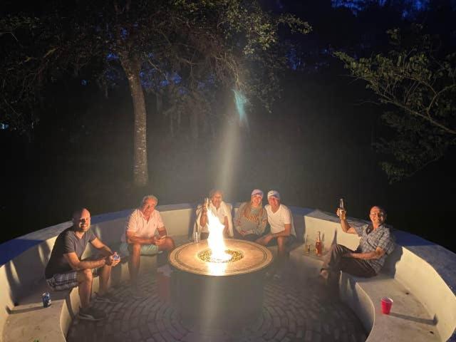 JUPITER WATERFALLS - NEWLY UPDATED - TIKI HUT, FIRE PIT, KITCHEN, POOL HEATER and MORE view 4