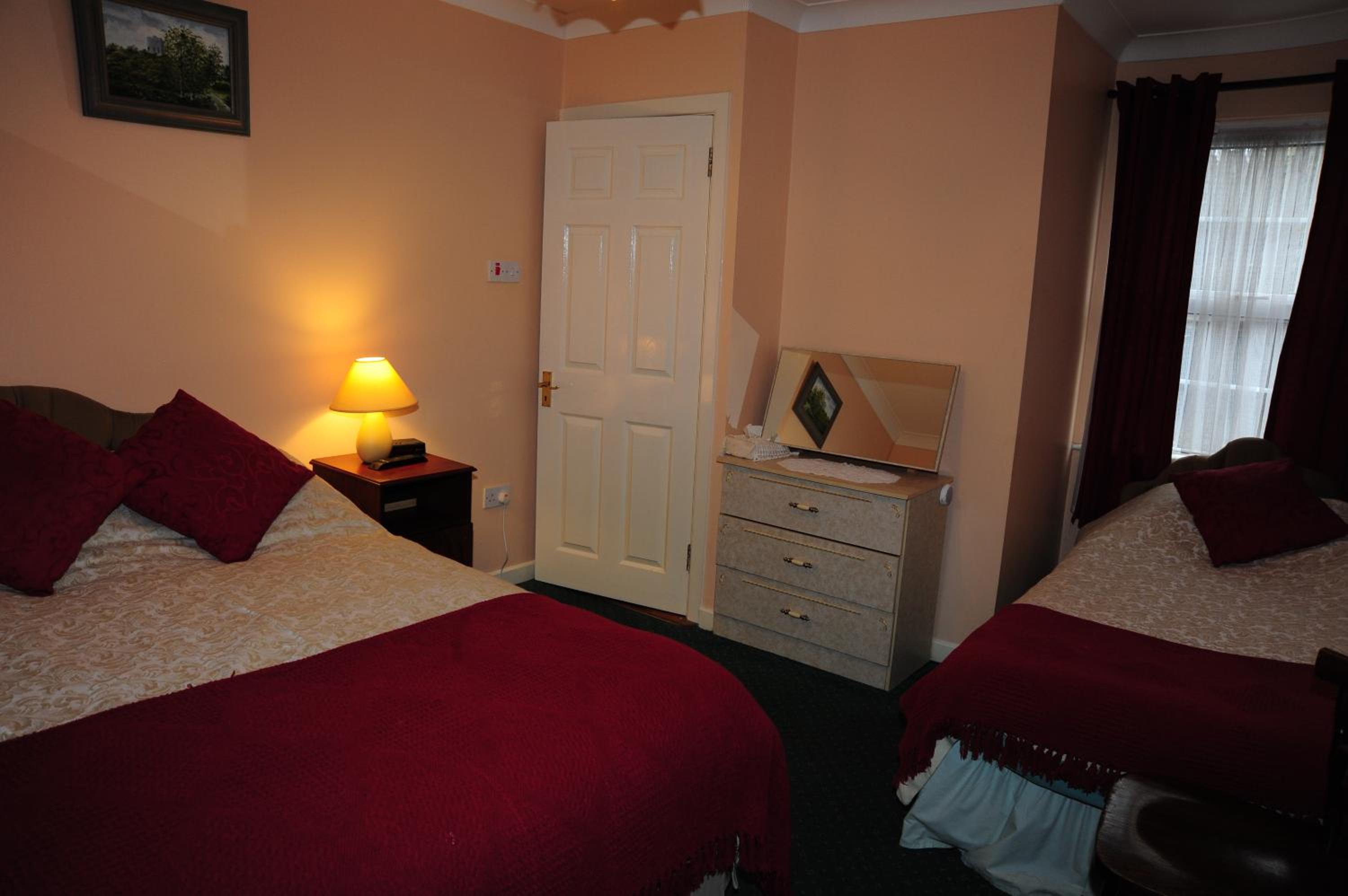 Athlone Vacations - The Mill Bar - Property Image 11