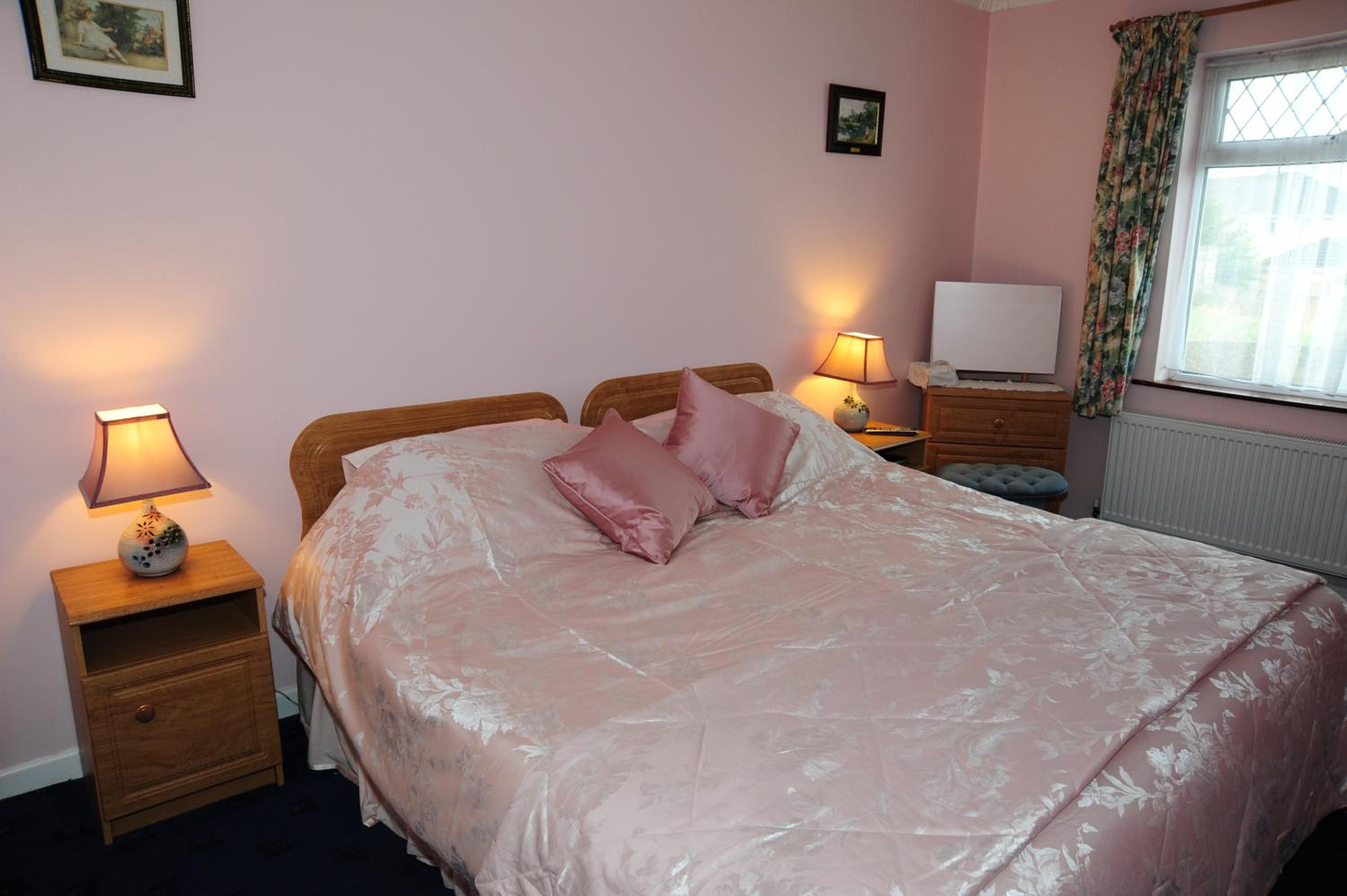 Athlone Vacations - The Mill Bar - Property Image 2