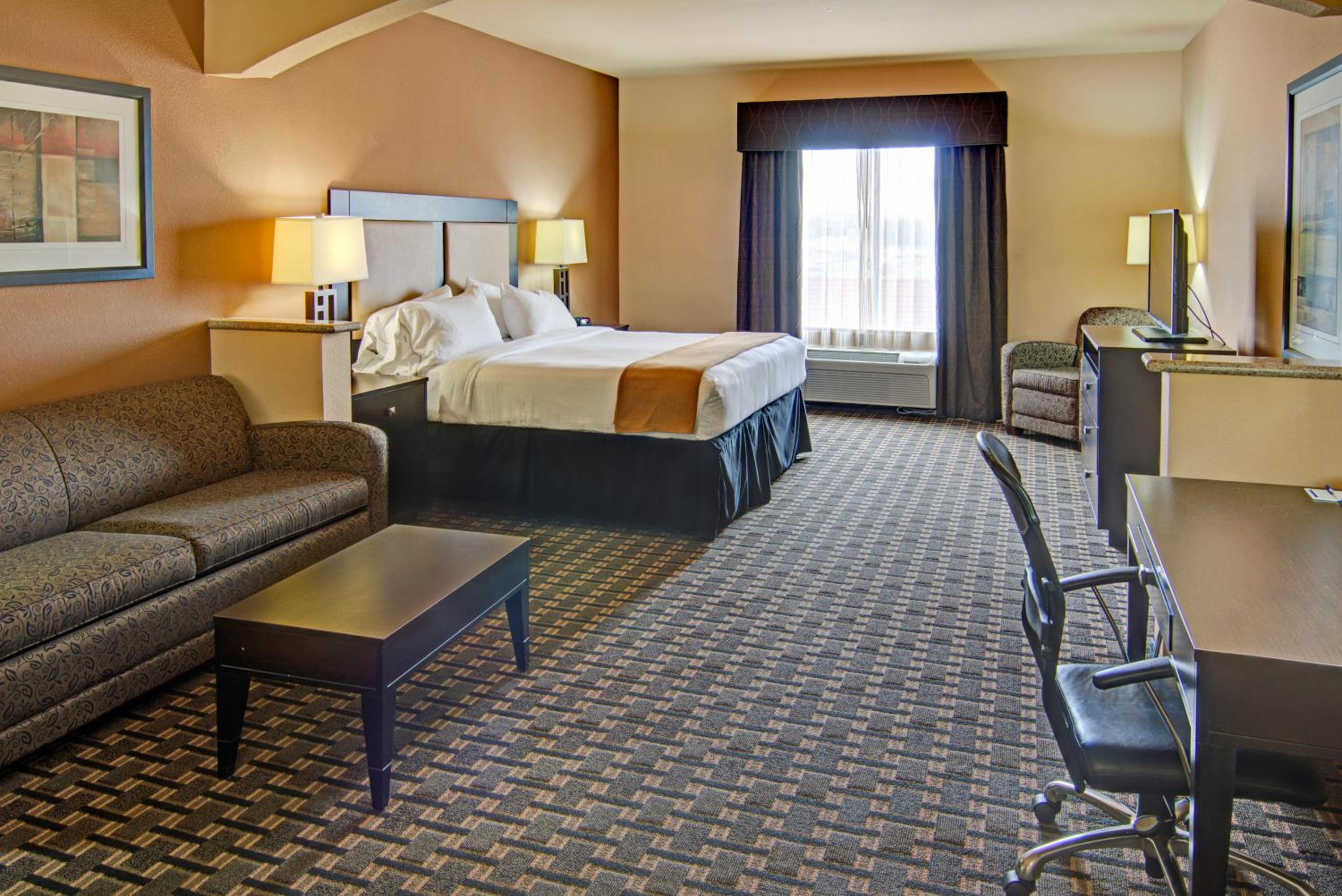 Paris Vacations - Holiday Inn Express Hotel  Suites Paris, an IHG Hotel - Property Image 34