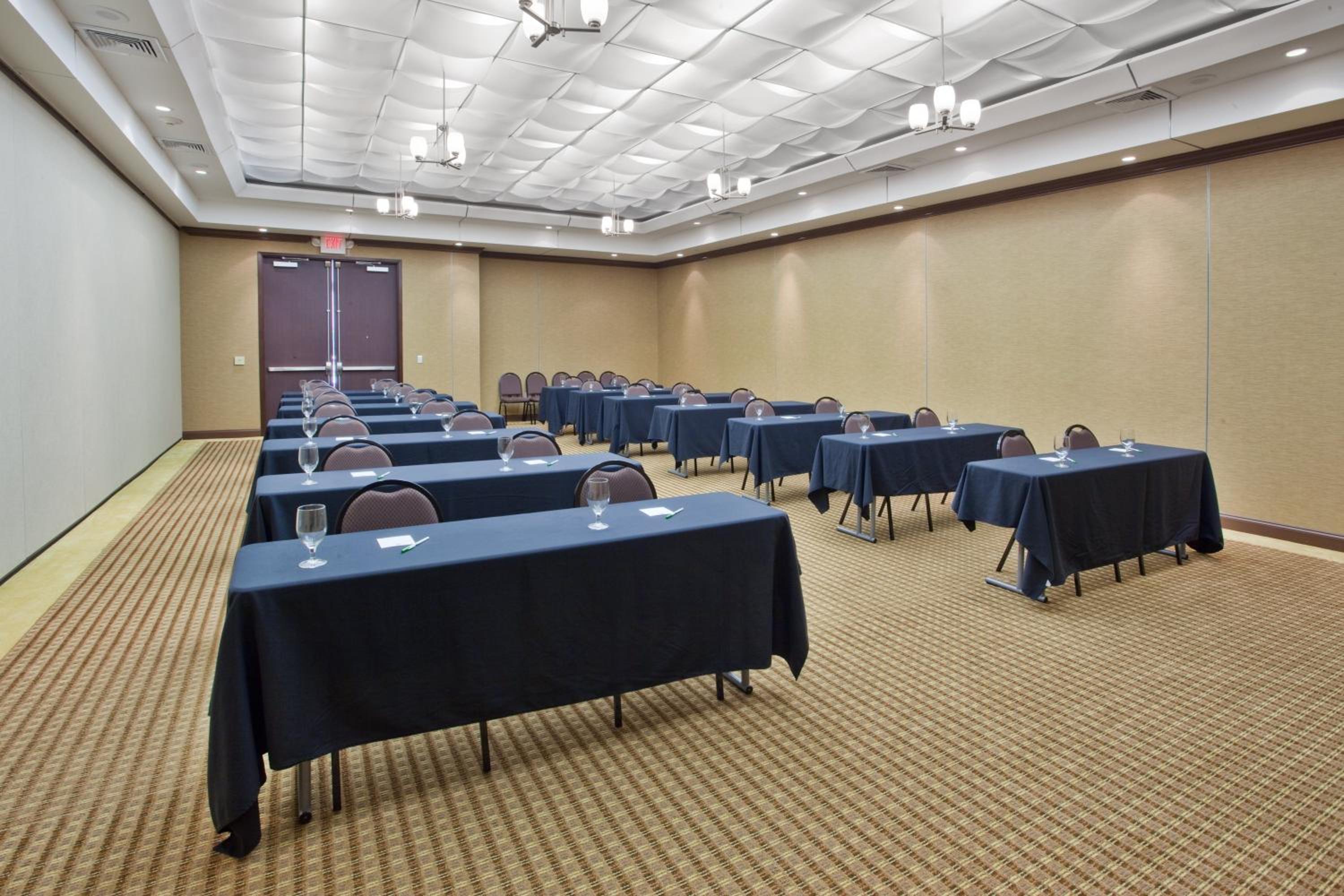 Macon Vacations - Holiday Inn Macon North, an IHG Hotel - Property Image 37