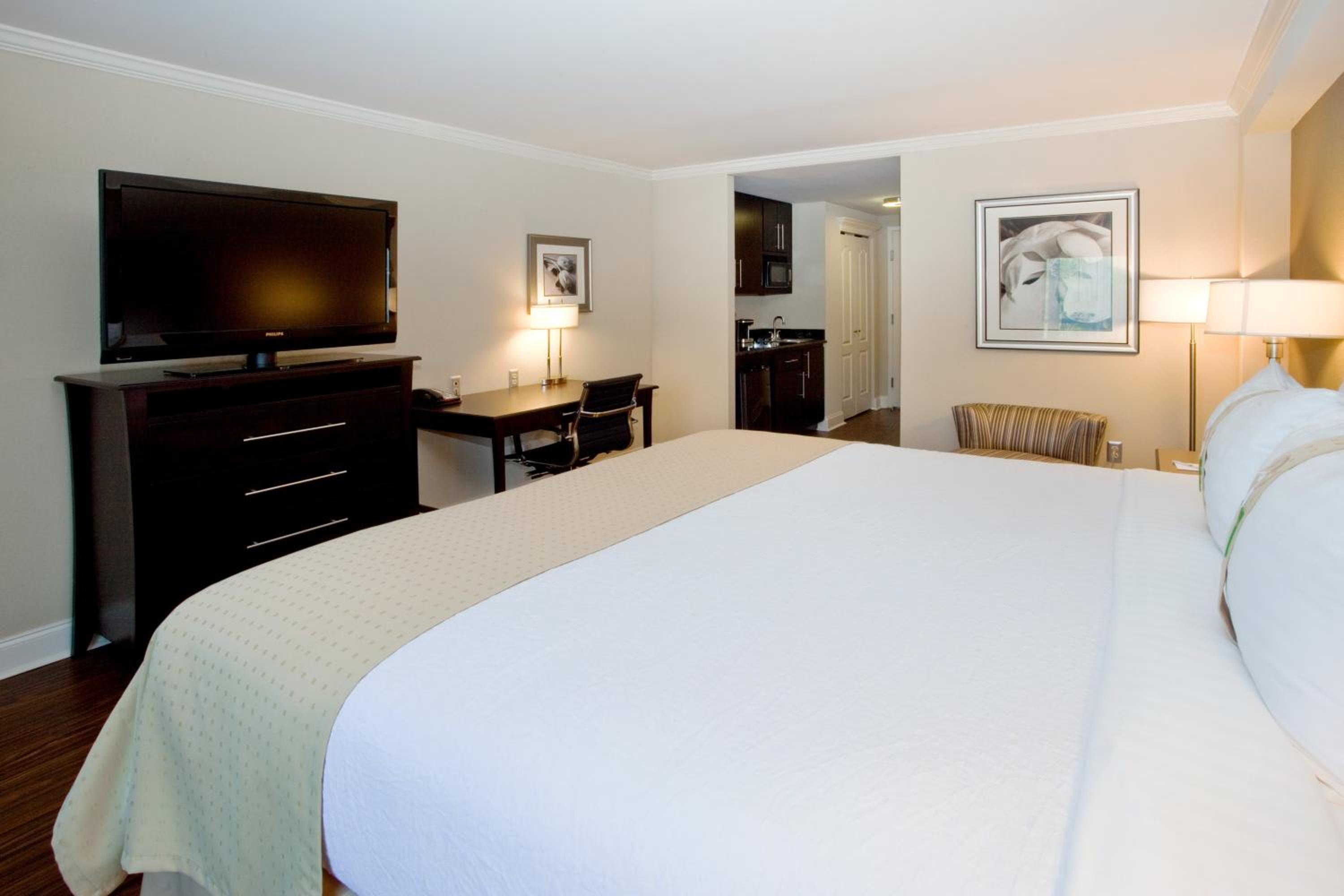 Macon Vacations - Holiday Inn Macon North, an IHG Hotel - Property Image 20