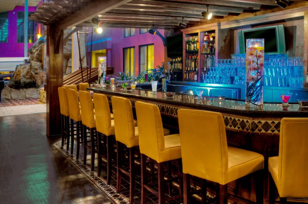 bar