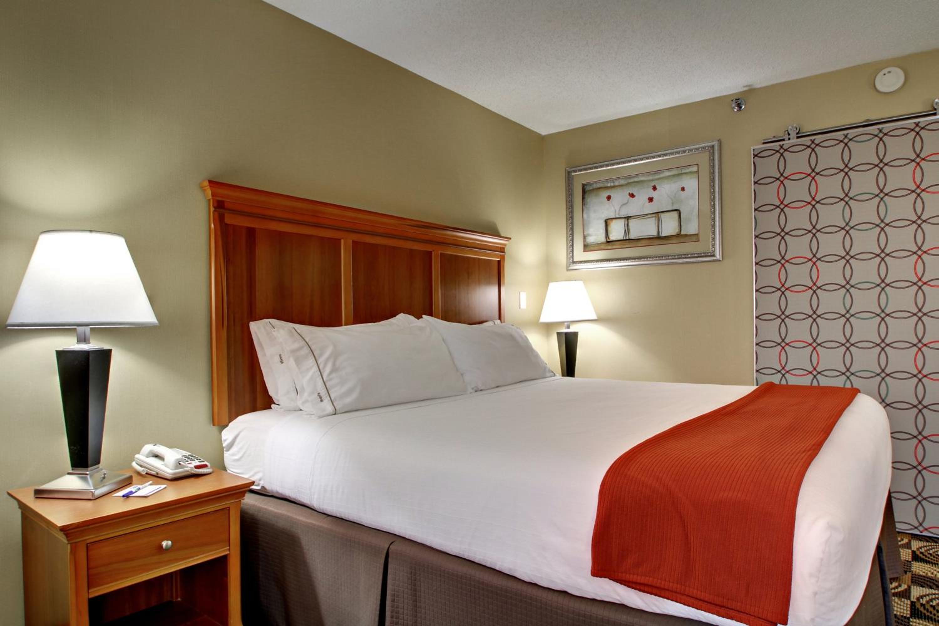 Holiday Inn Express Hurricane Mills Waverly by IHG