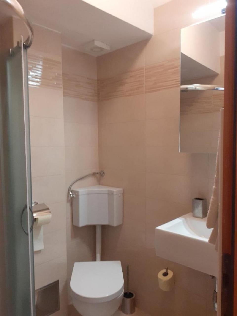 VILLA VOLOSKO with private parking and breakfast,seaview view 5
