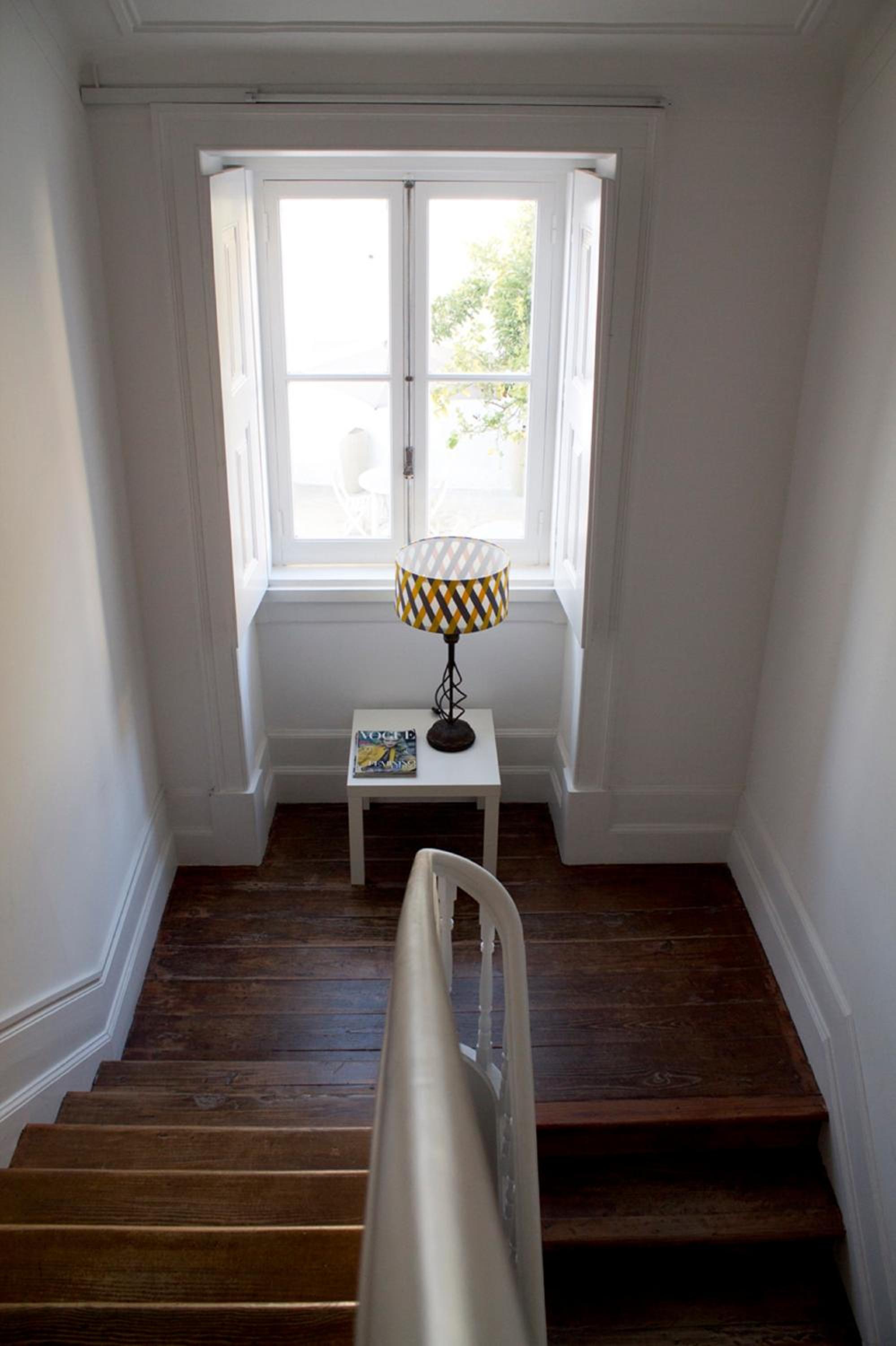 WW Hostel & Suites
