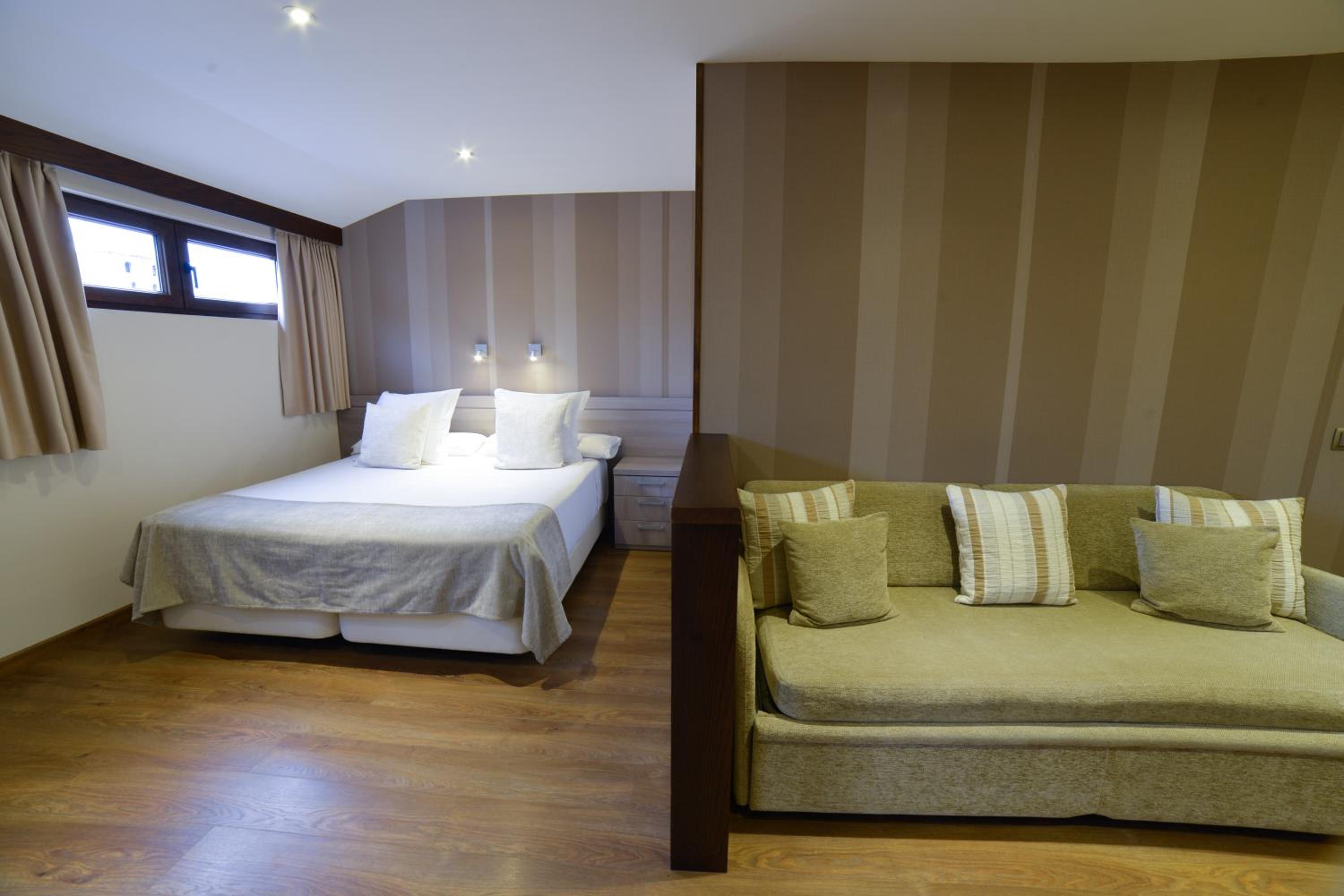 Apartamentos Turísticos Llanes