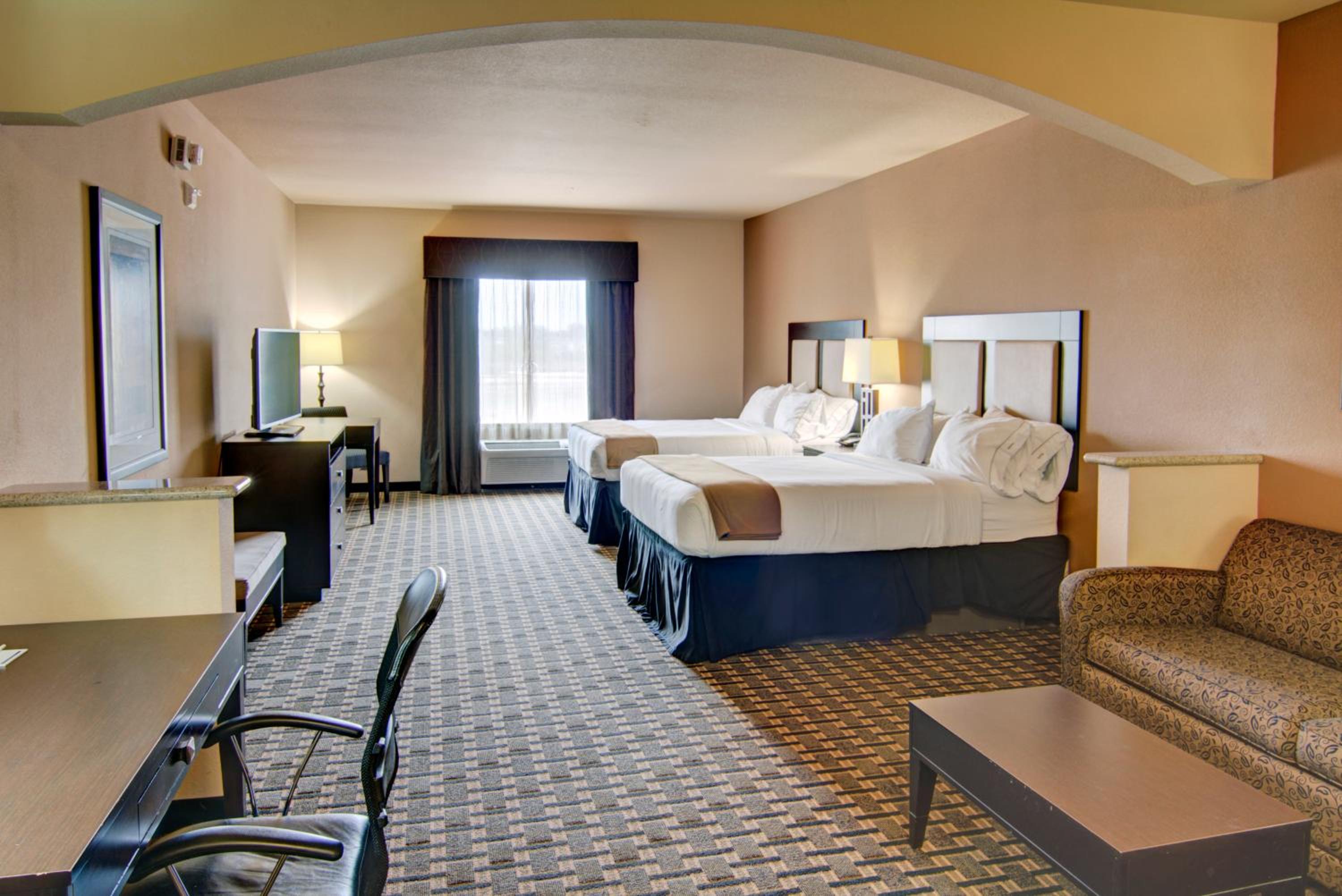 Paris Vacations - Holiday Inn Express Hotel  Suites Paris, an IHG Hotel - Property Image 9