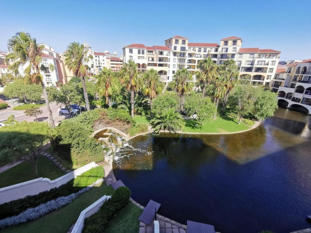Century City Boutique Apartments view 4