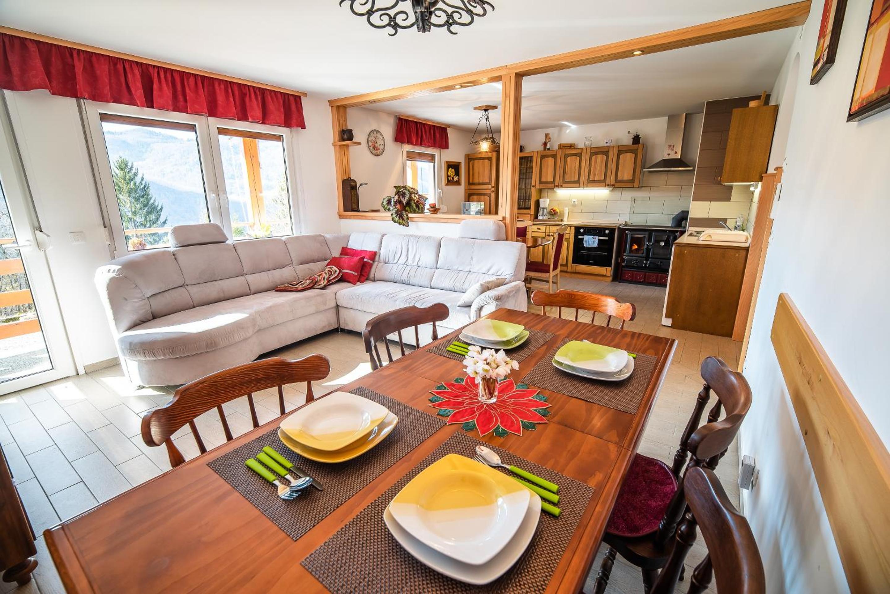 Valley View Holiday Home with Sauna Mrak view 2
