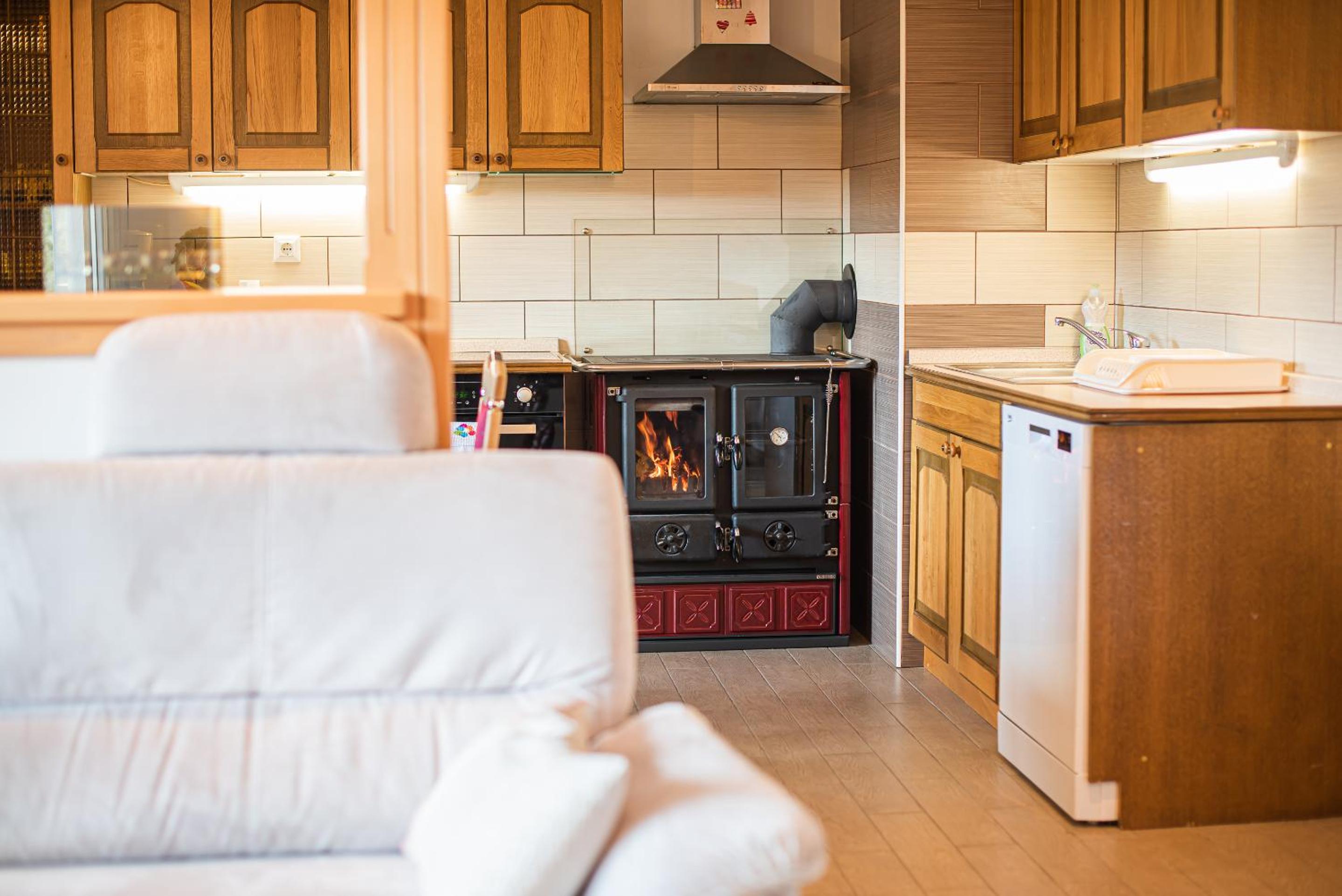 Valley View Holiday Home with Sauna Mrak view 3