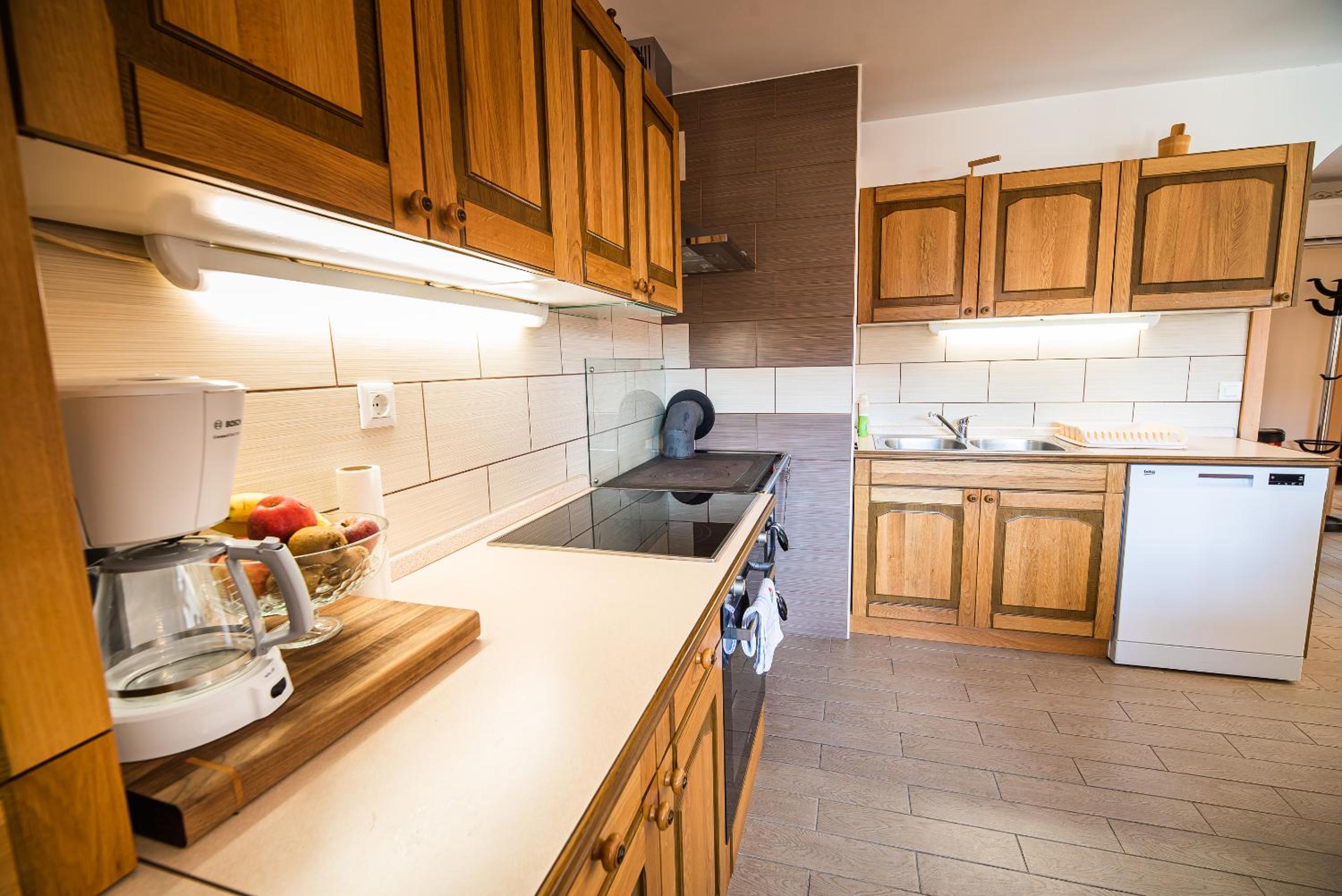 Valley View Holiday Home with Sauna Mrak view 5