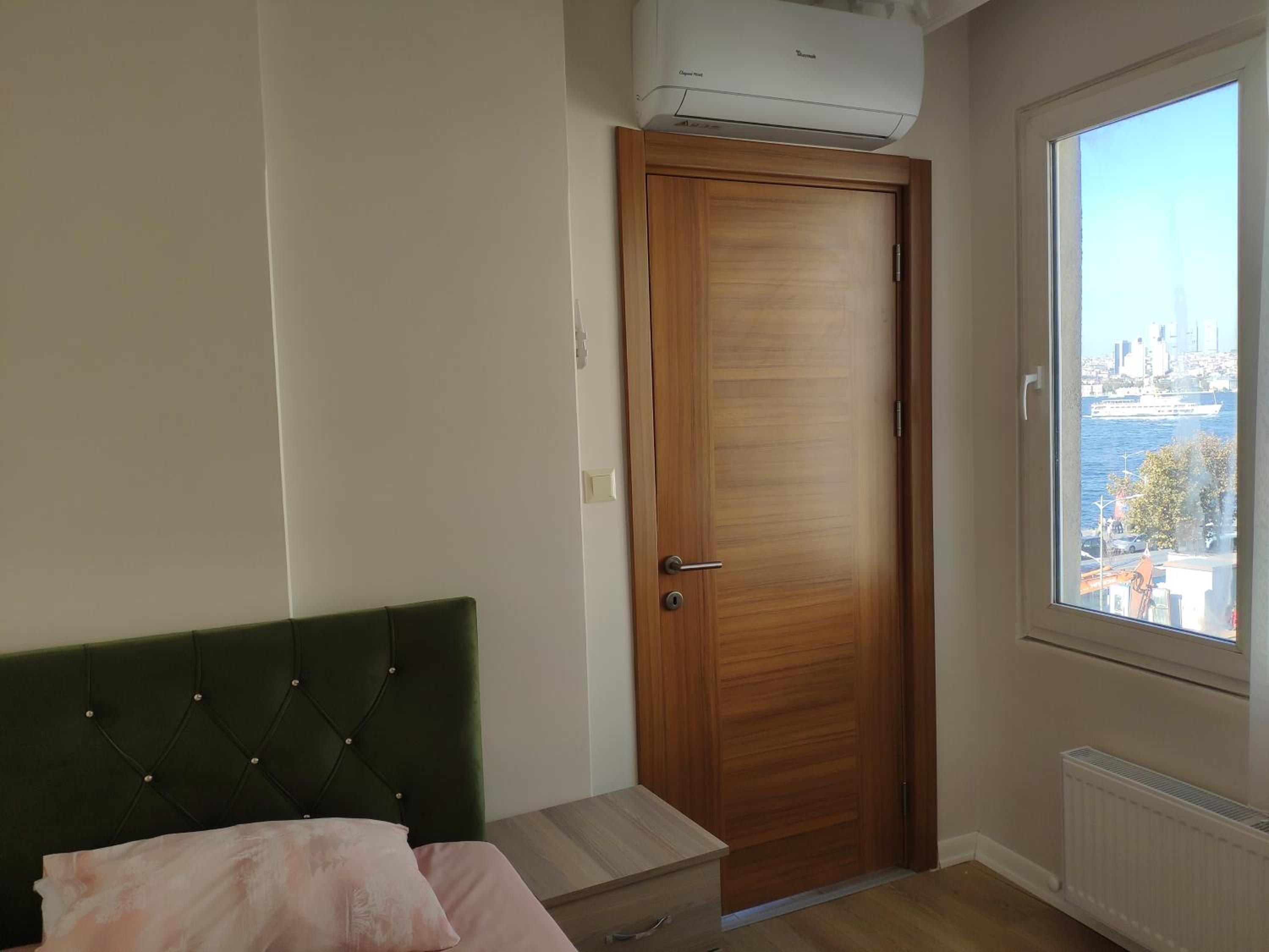Istanbul Modern Flats with Amazing Sea View
