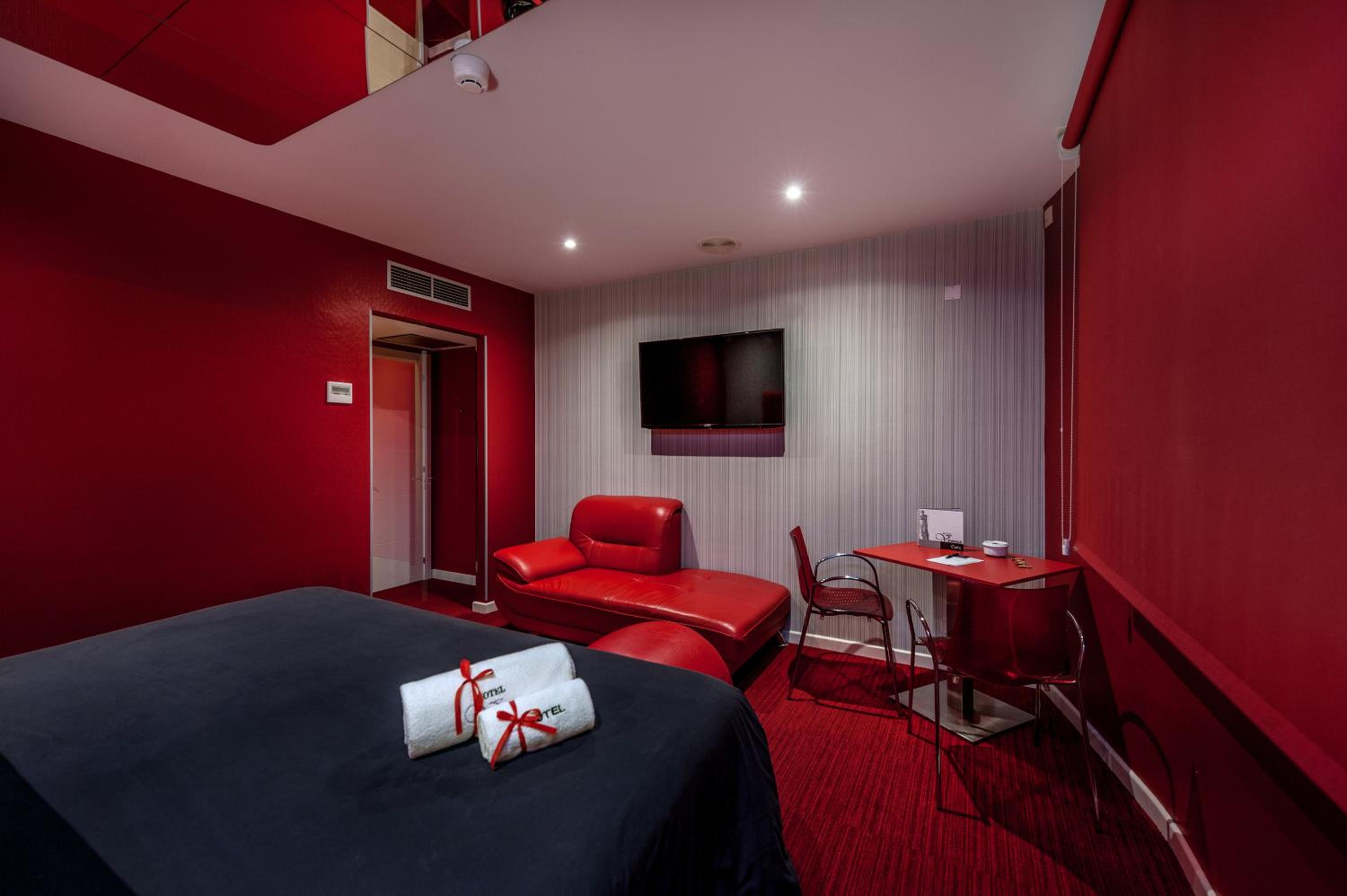 hotel room