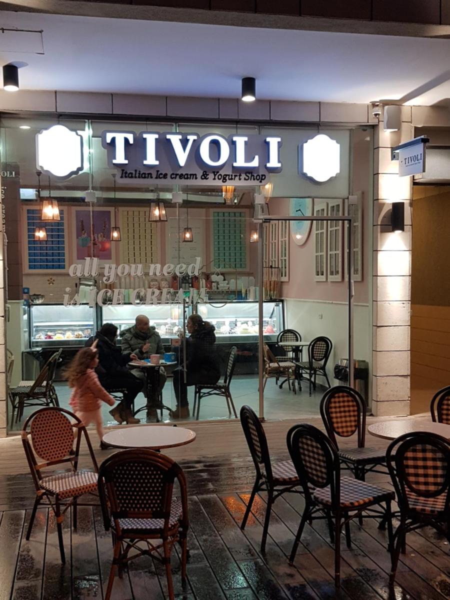 restaurant