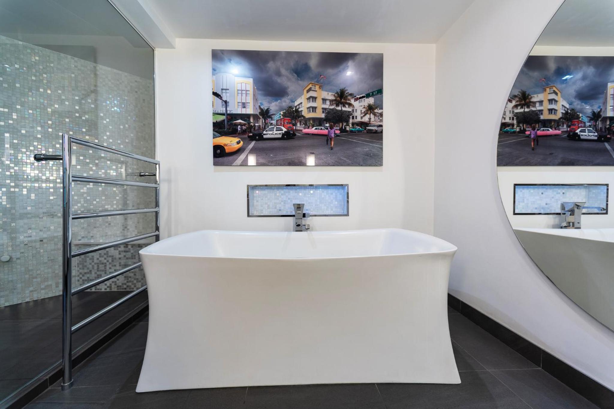 jacuzzi