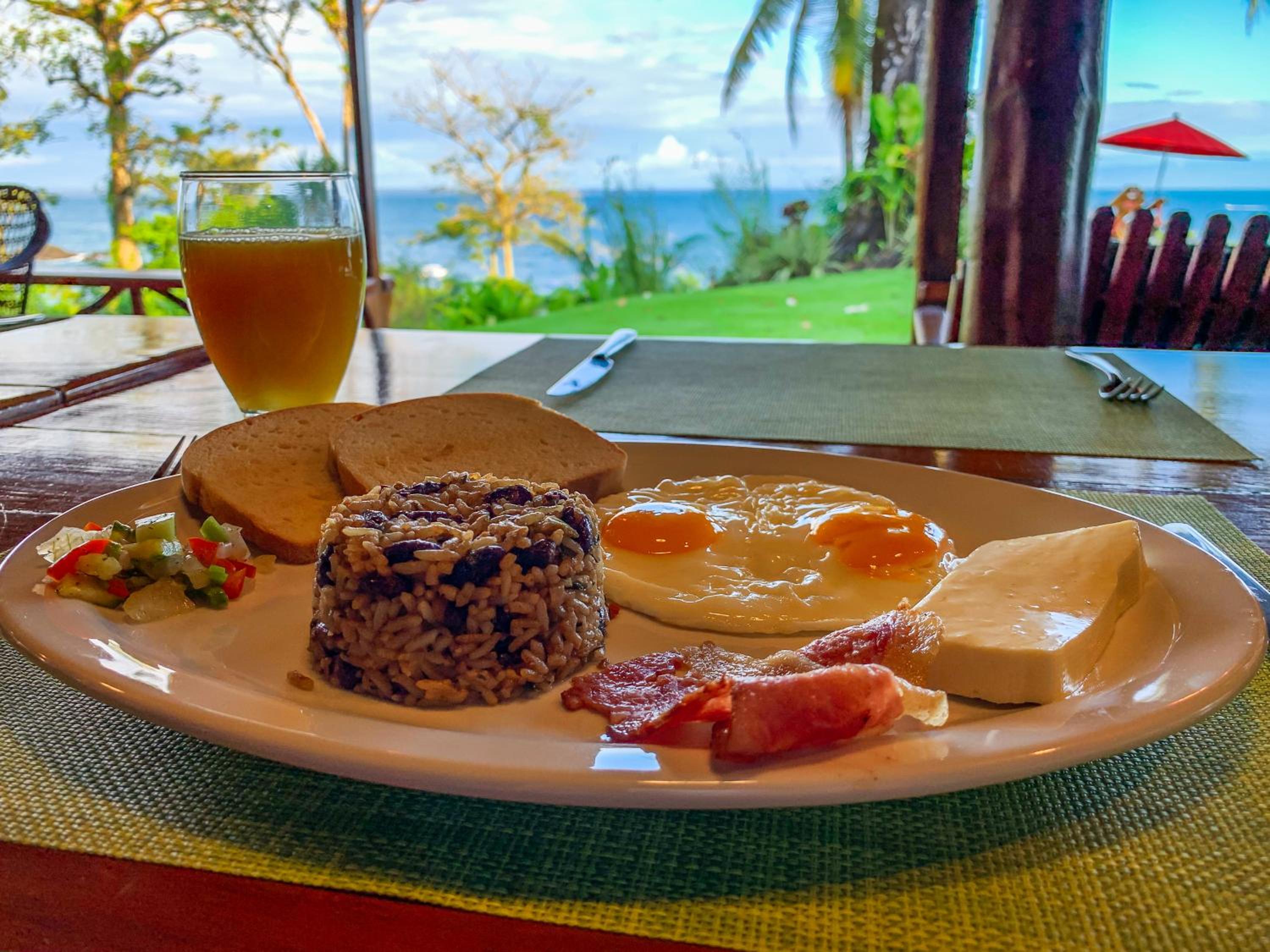 Las Caletas Lodge