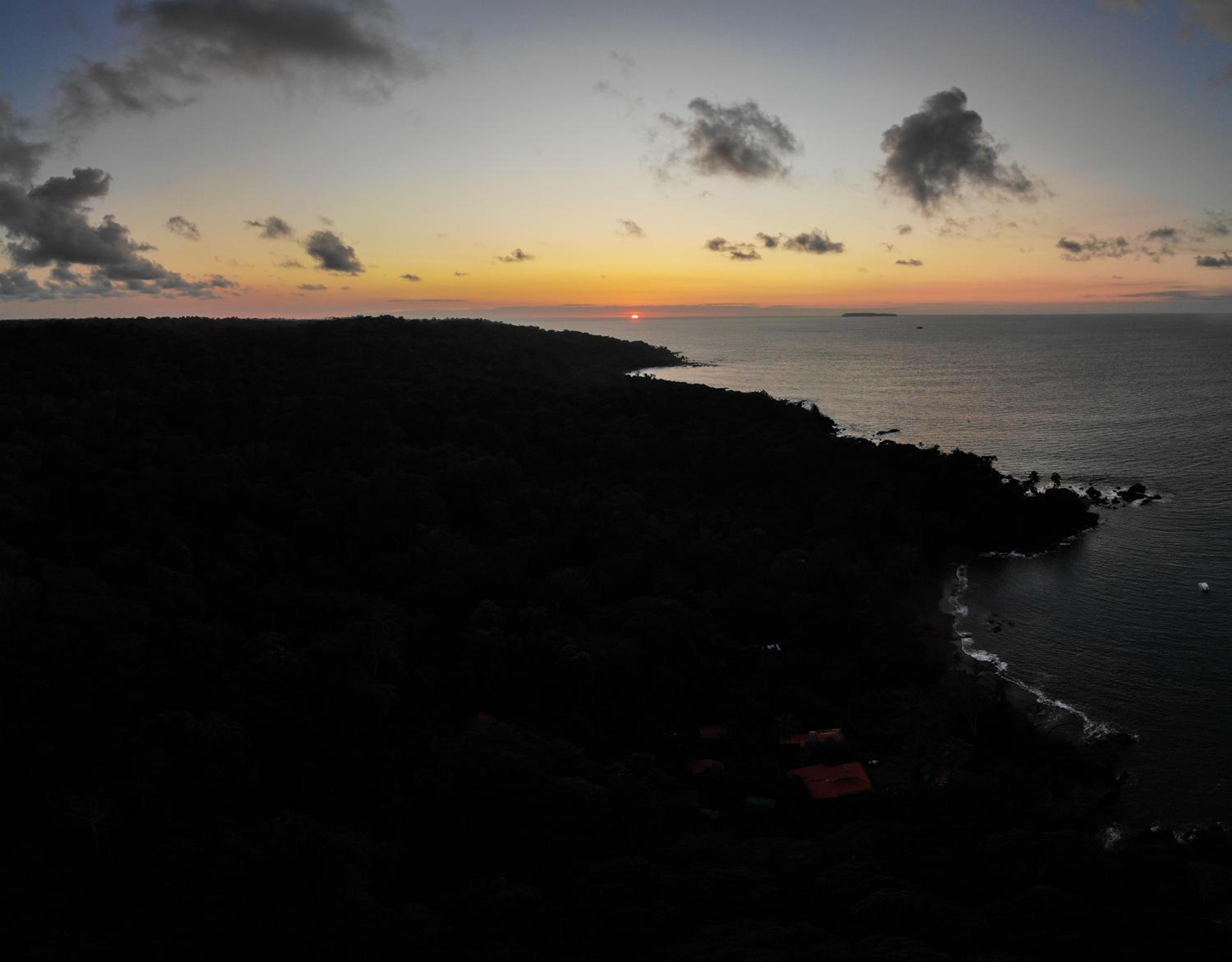 Las Caletas Lodge