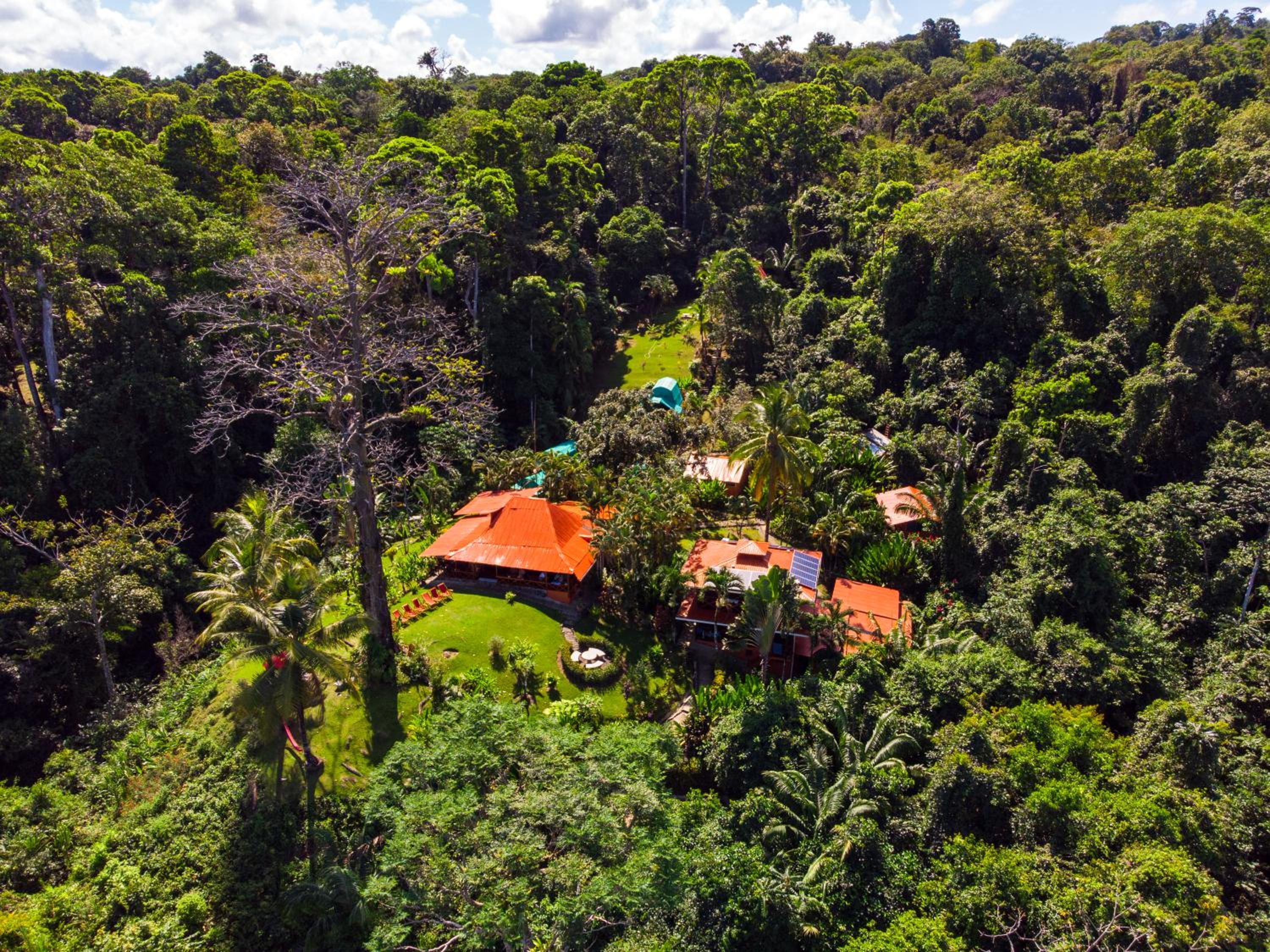 Las Caletas Lodge