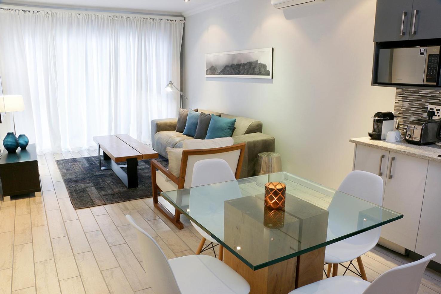 Granger Luxury Suites by Totalstay view 2