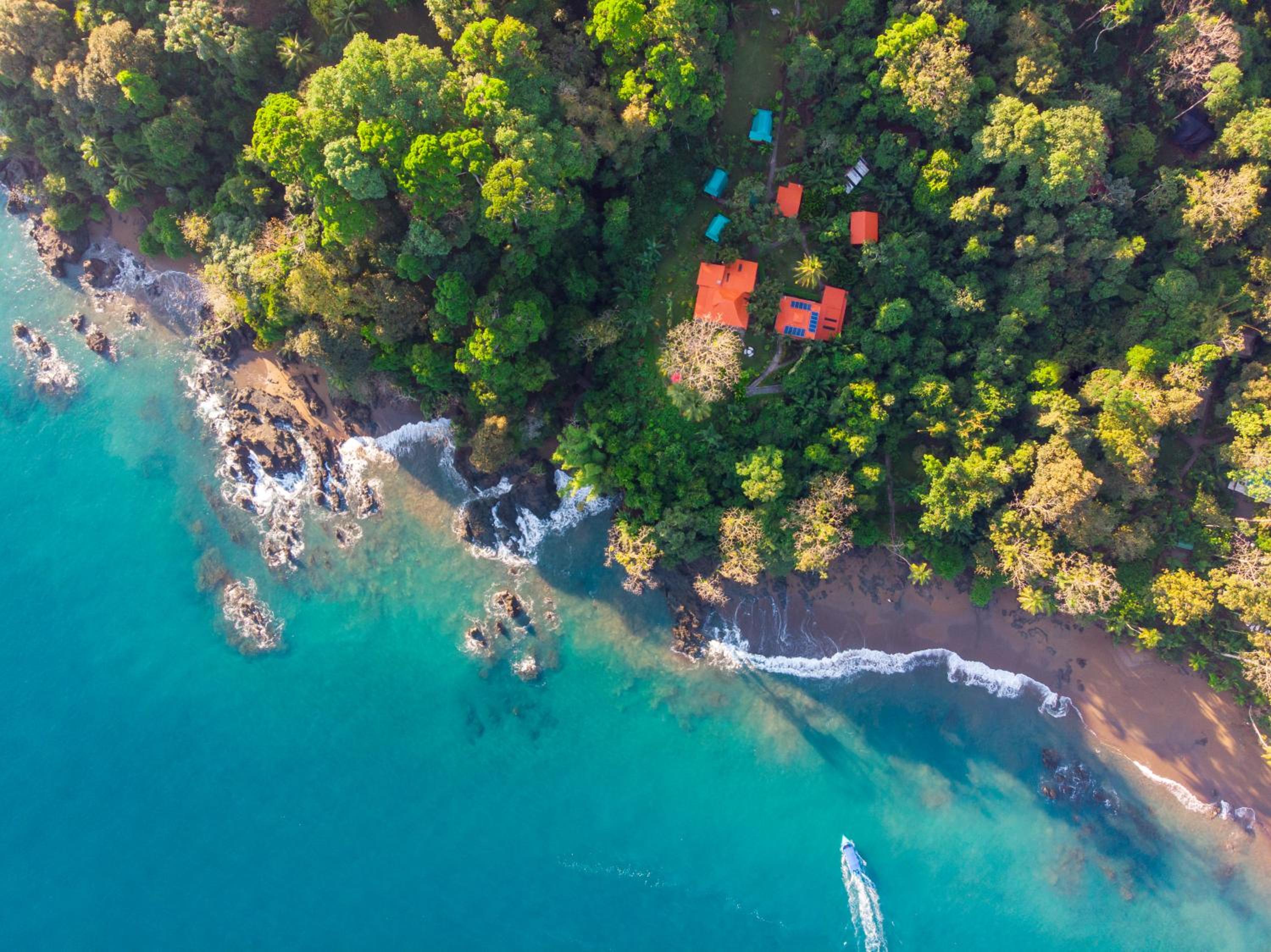 Las Caletas Lodge