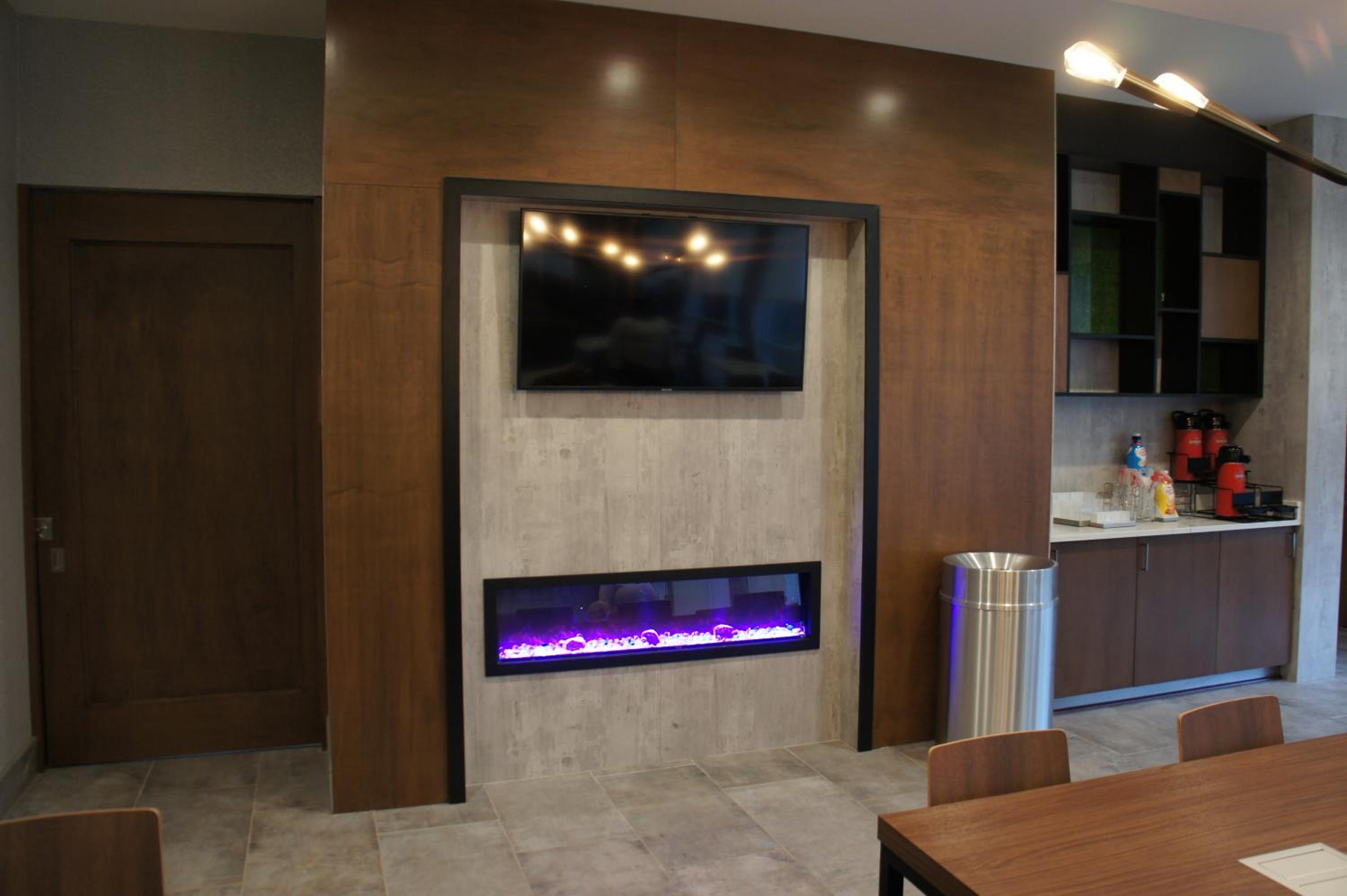 Oxford Vacations - La Quinta Inn  Suites by Wyndham Oxford - Property Image 22