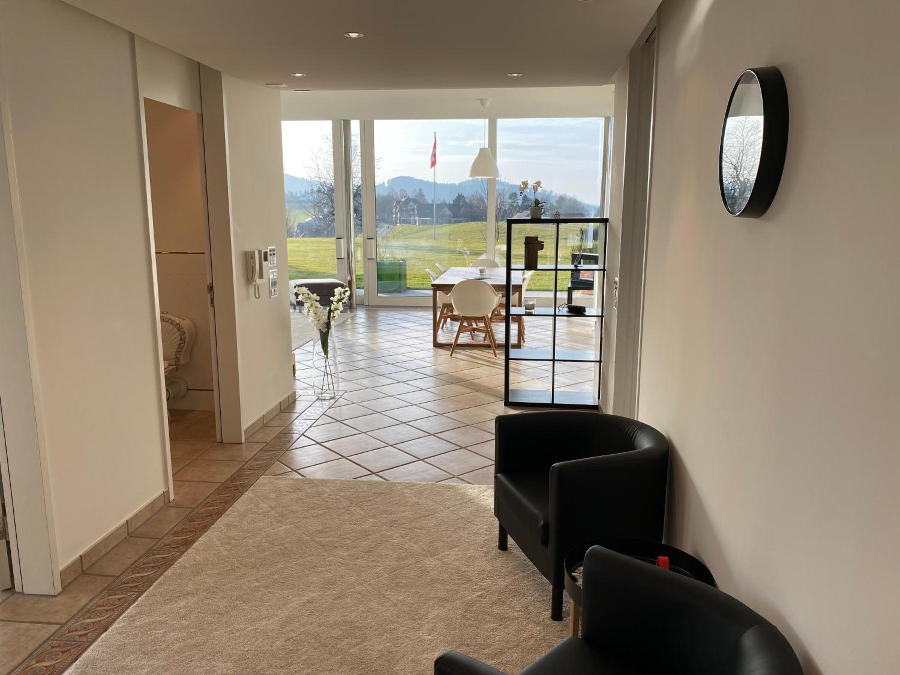 Exklusive Mini-Villa mit viel Platz view 4