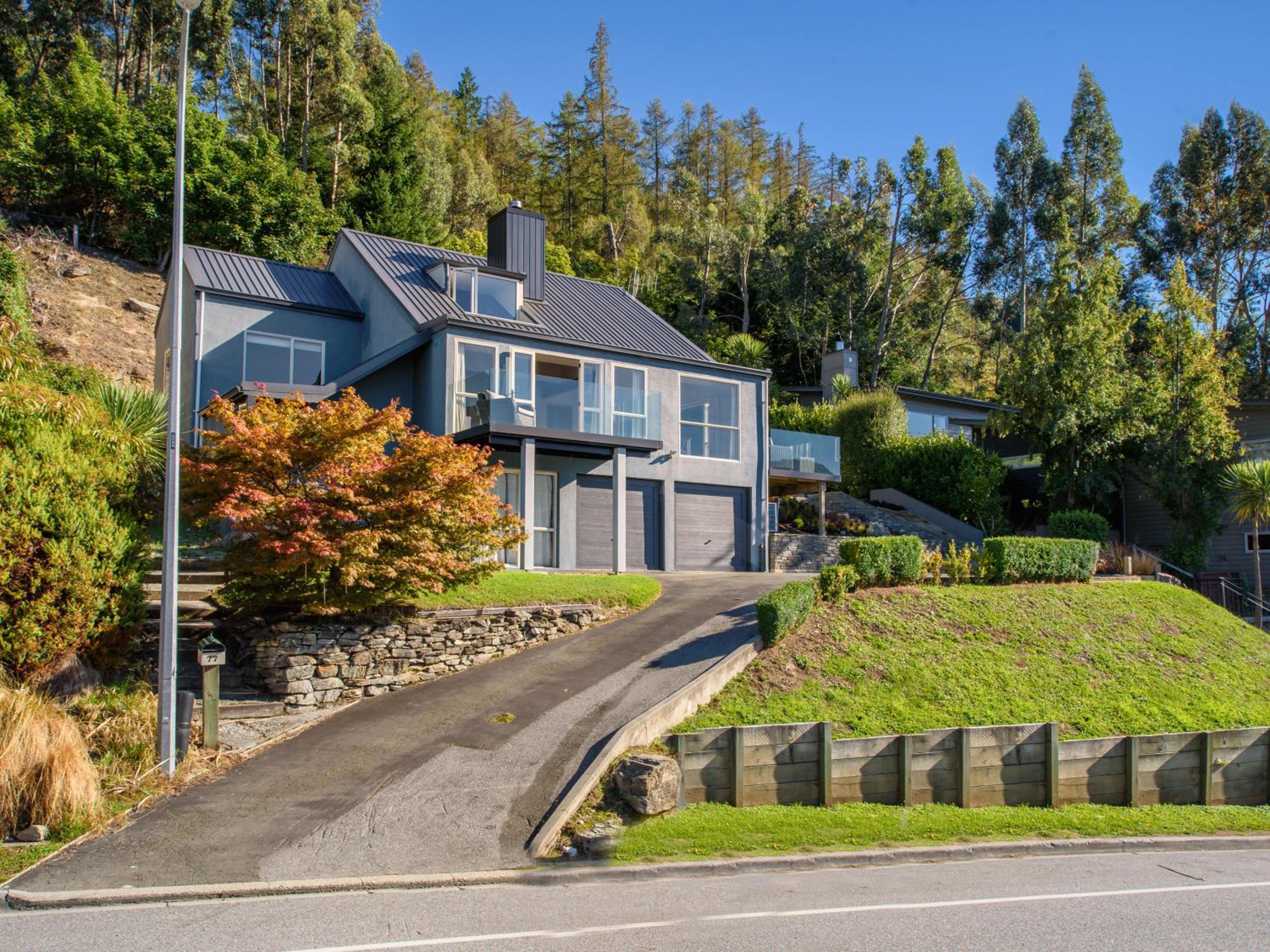 Wakatipu Views - Queenstown Holiday Home view 2