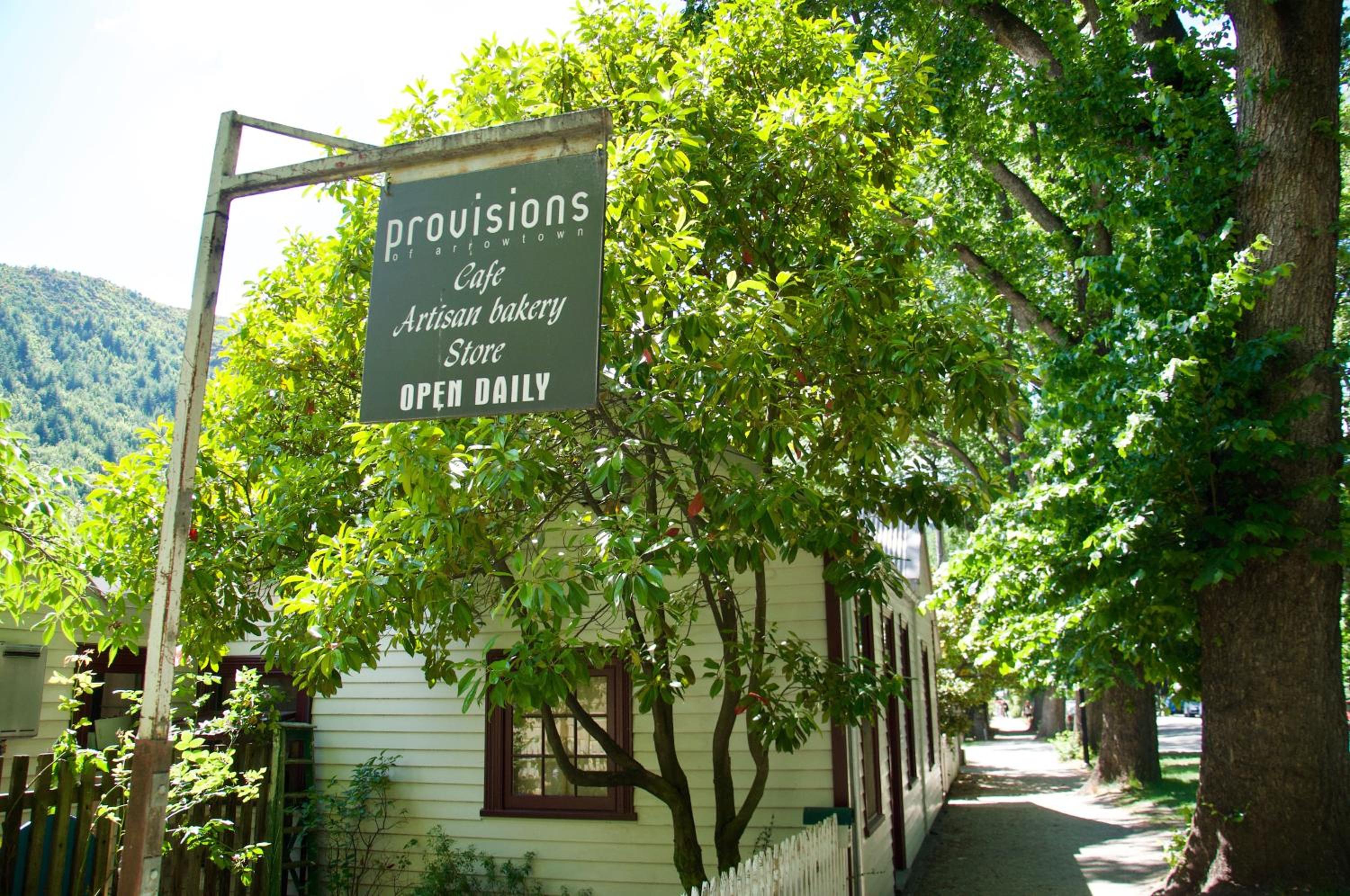 Alchemy Cottage - Arrowtown Holiday Home