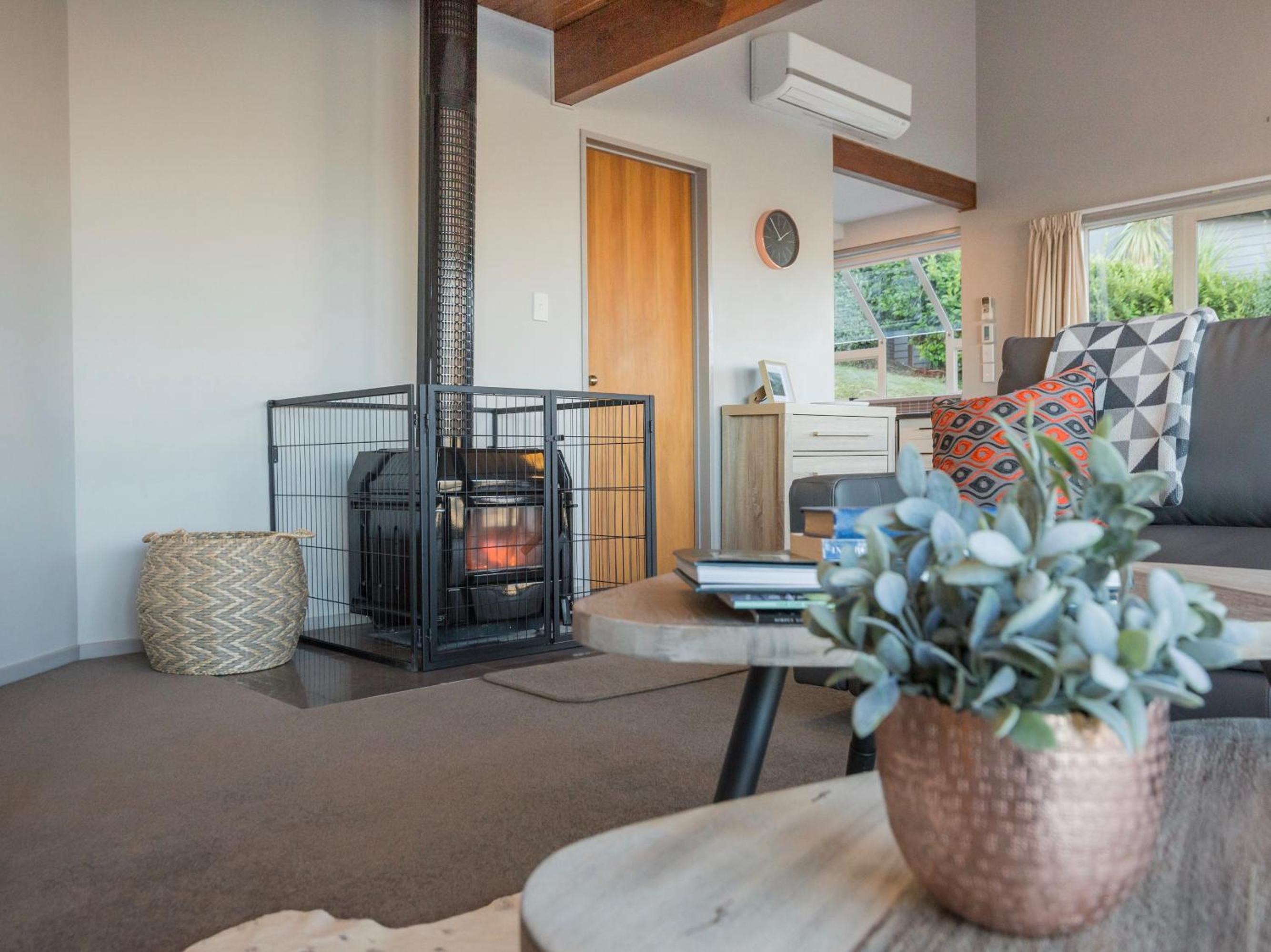 Wakatipu Views - Queenstown Holiday Home view 5
