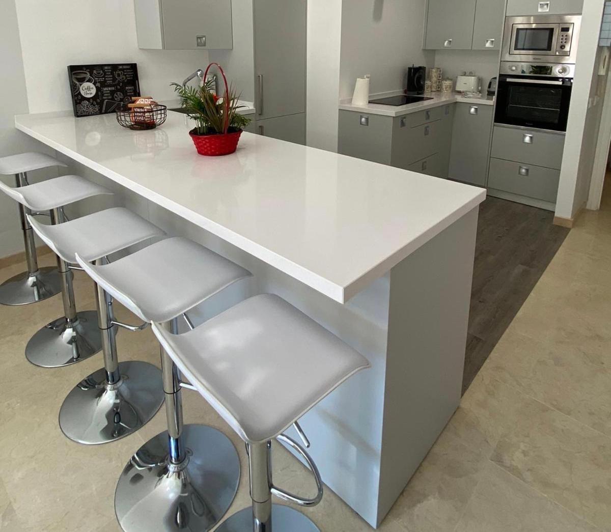 Marbella Vacations - Luxury beach side apartment in Marbella Playa - Property Image 39