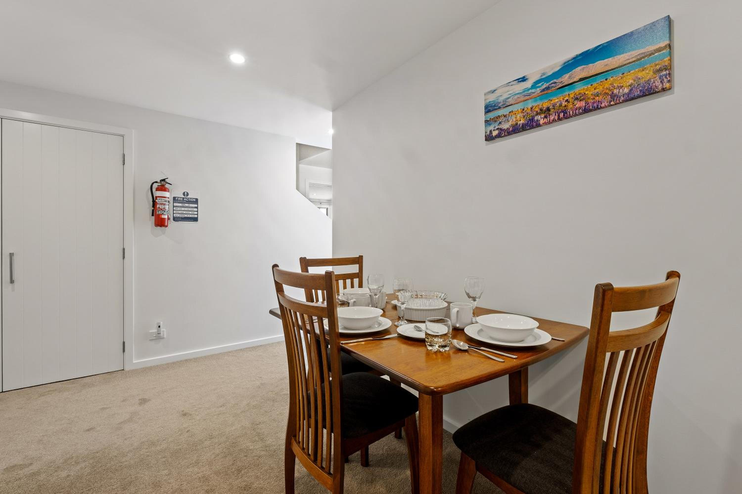 Queenstown Lake Views - Downstairs Apartment