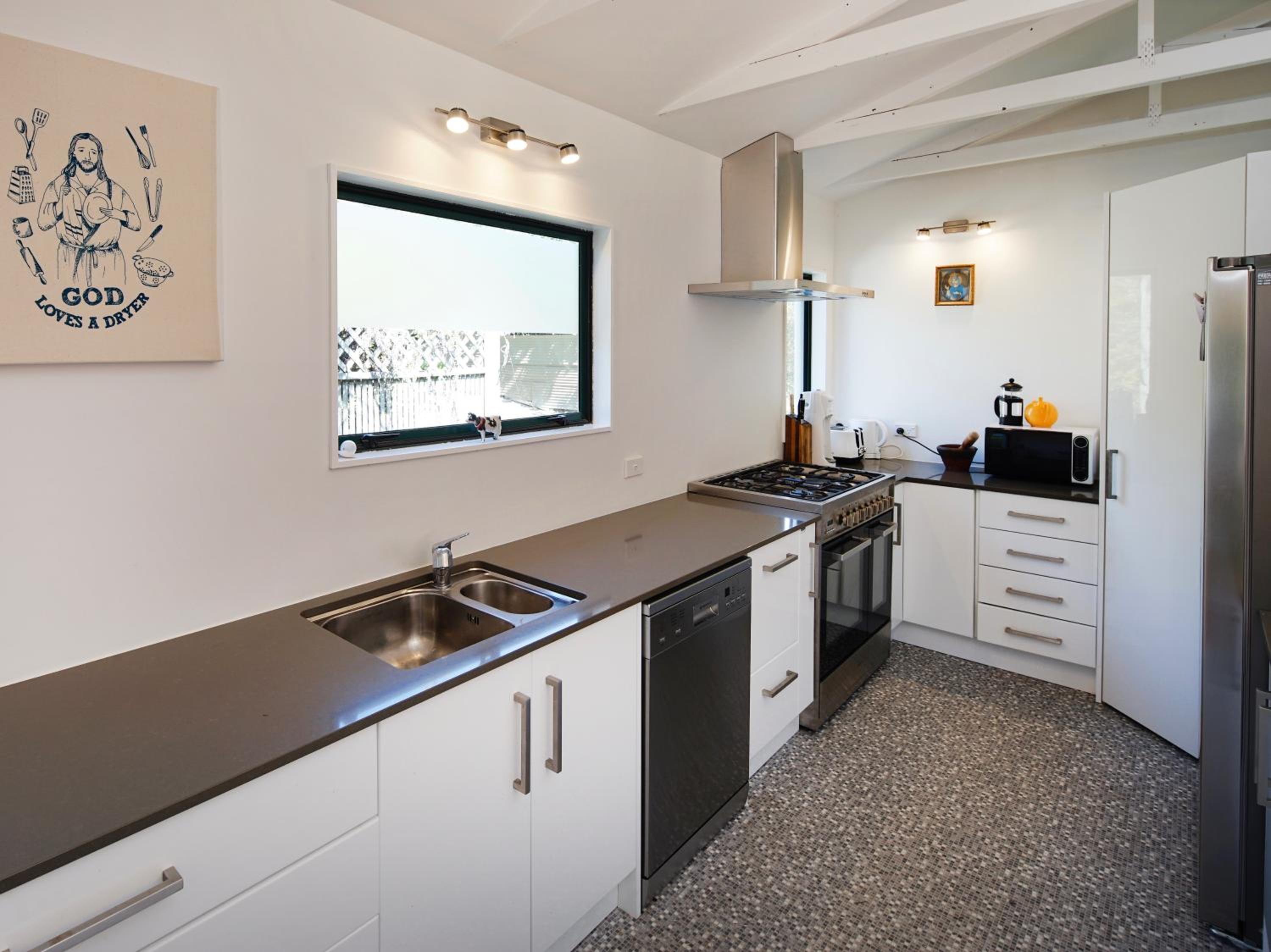 Island Time - Onetangi Holiday Home view 4