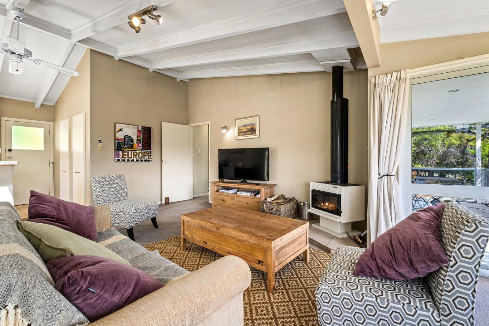 Taha Wai - Wanaka Holiday Home view 4