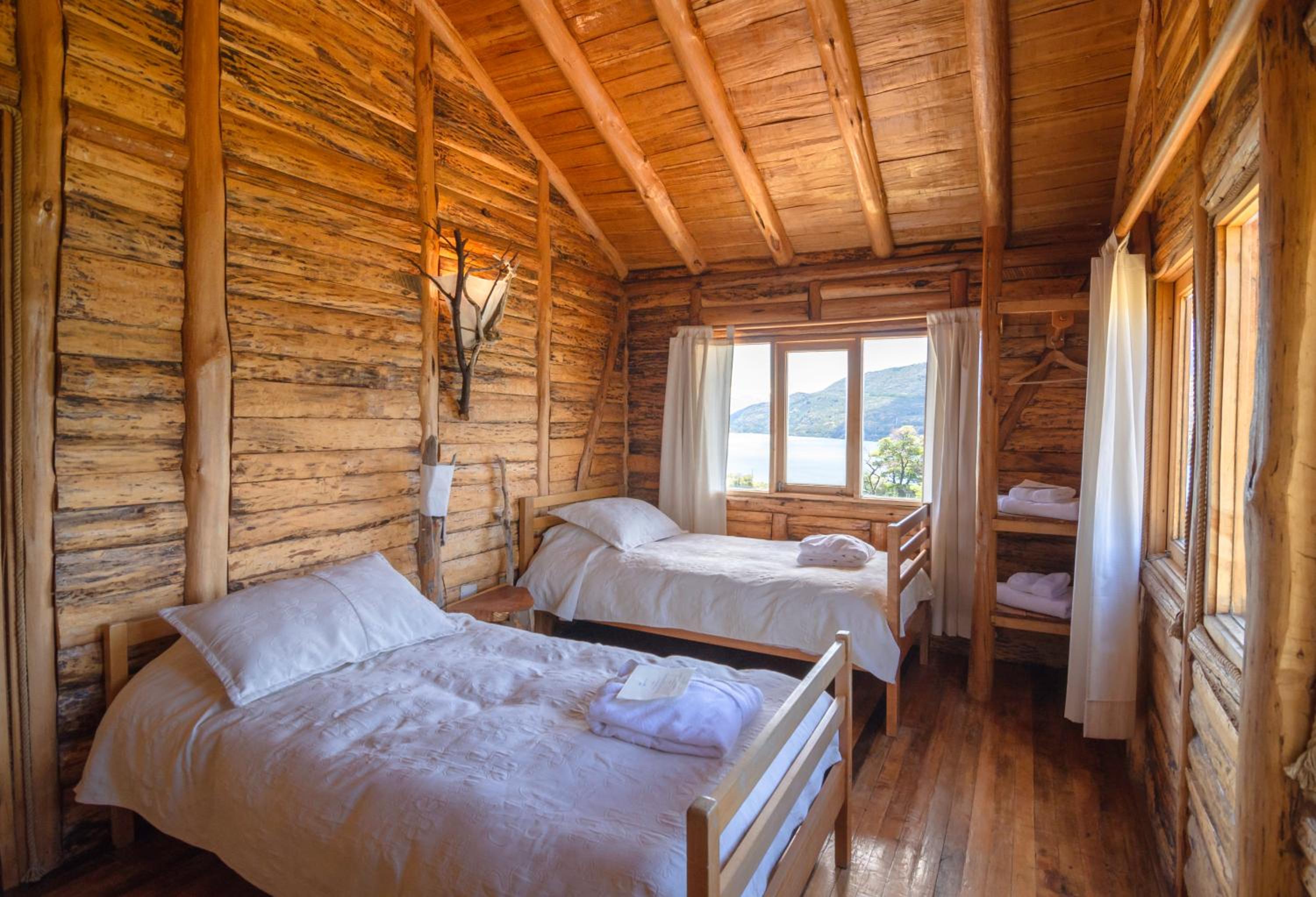 Mallin Colorado Ecolodge
