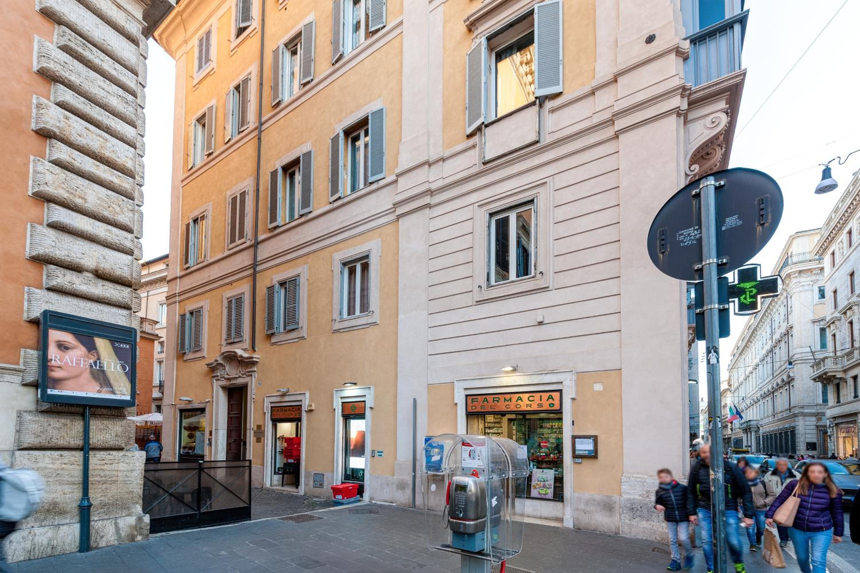 Trevi Fountain Stylish Penthouse IREX Apartment