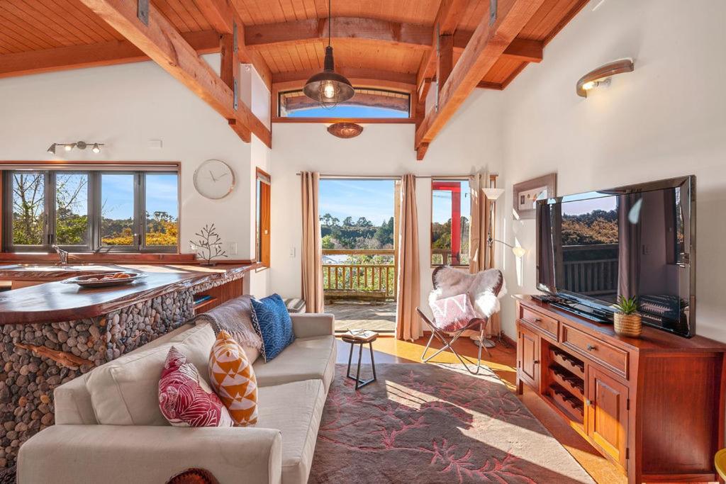 Treetop Hideaway - Taupo Holiday Home view 2