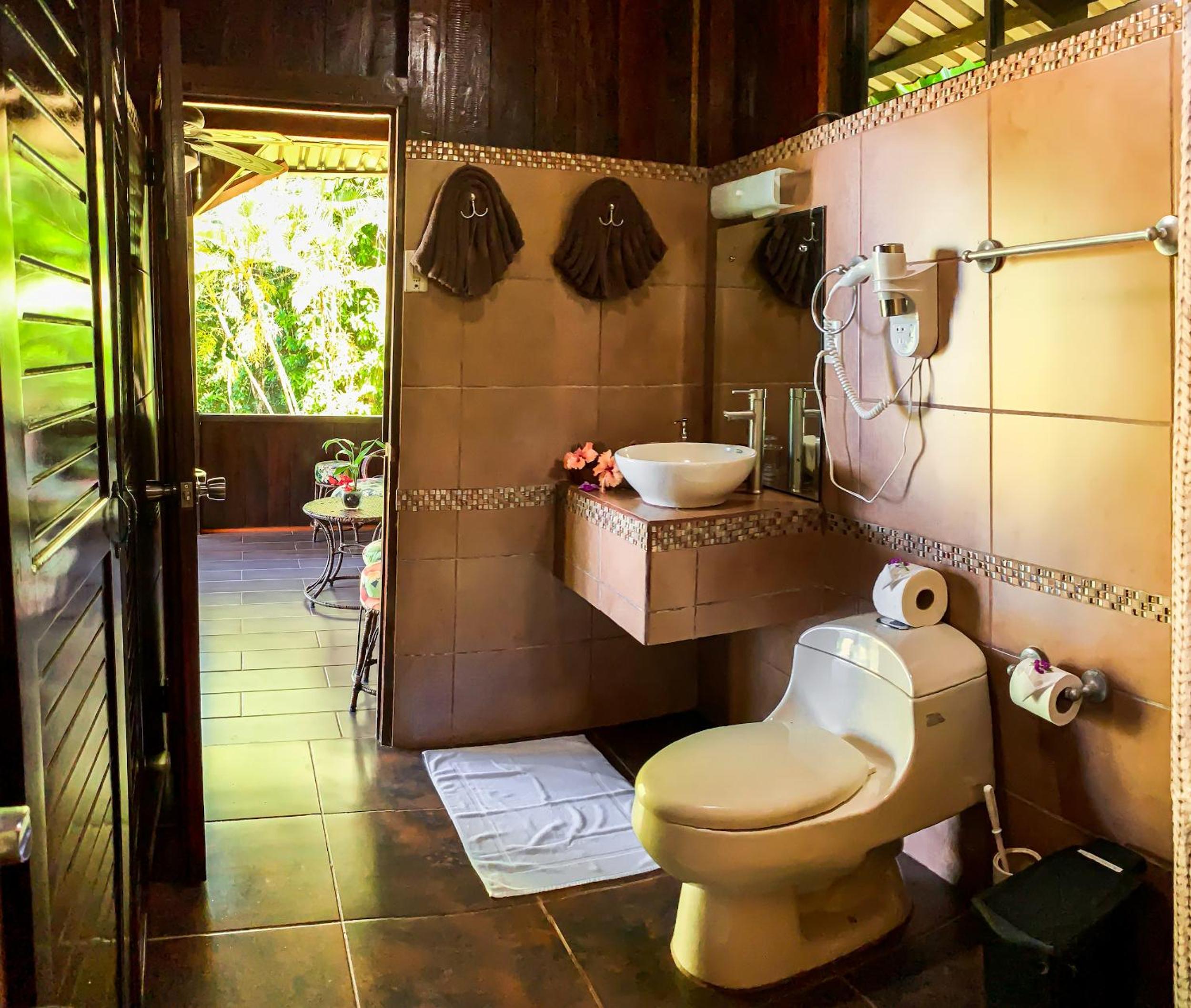 Las Caletas Lodge