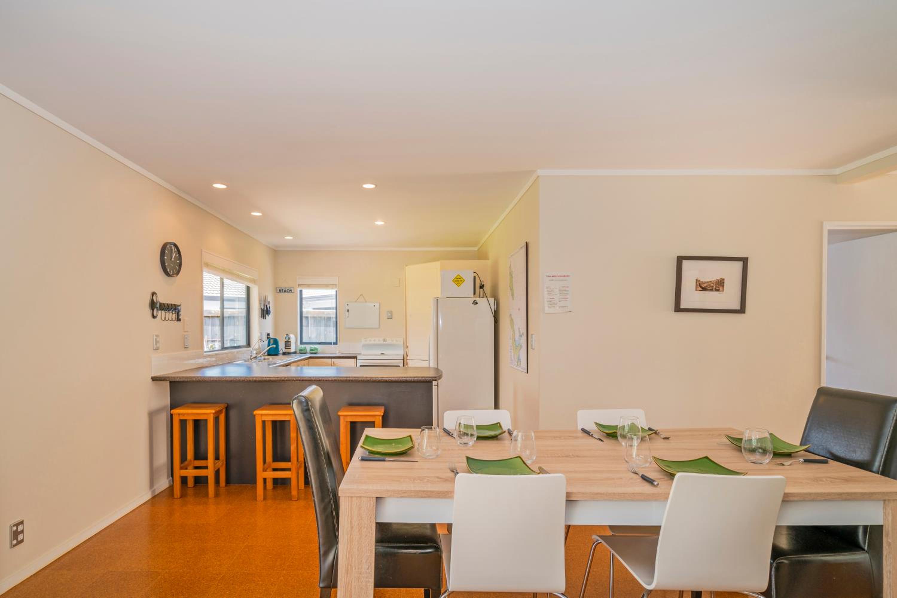 Kowhai Corner - Matarangi Holiday Home view 2