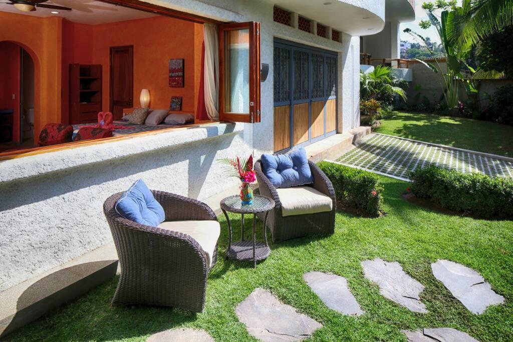 Villa Kiwi. Huge Pool, Steps To Town n Beach. 6 plus BRM 7.5 BTH 3 KCN view 5