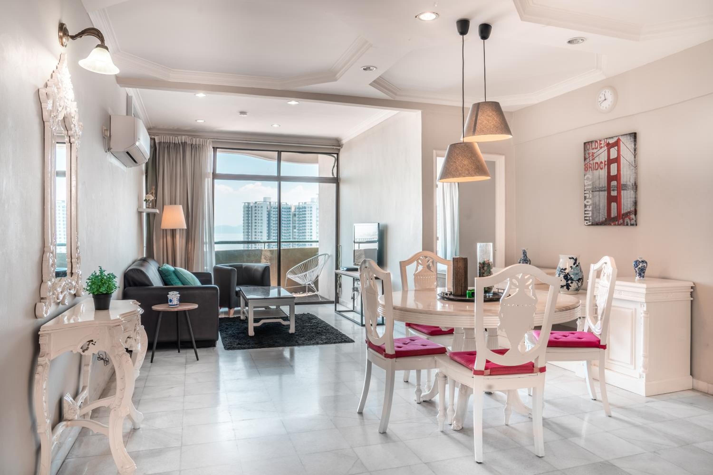 Century Bay Private Residences photo 4