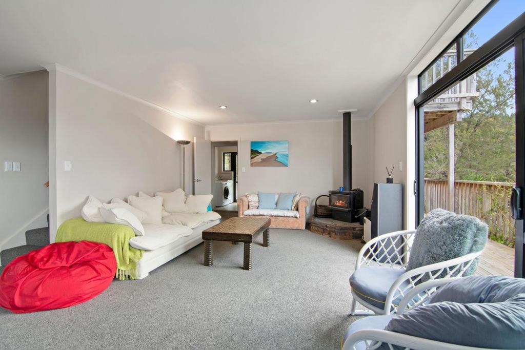 Hillside Hideaway - Kaiteriteri Holiday Home view 2