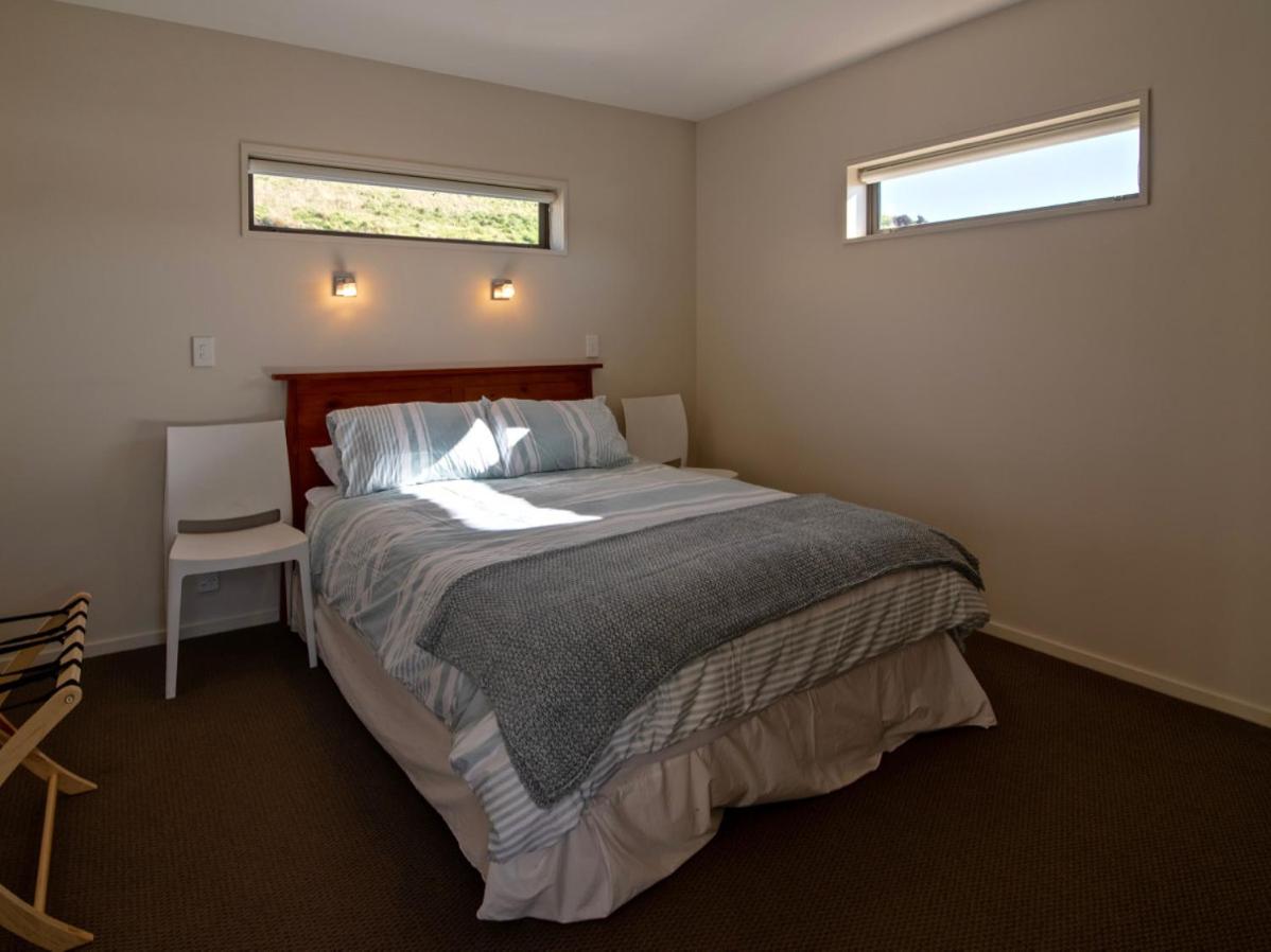 Kotare Point Paradise - Akaroa Holiday Home