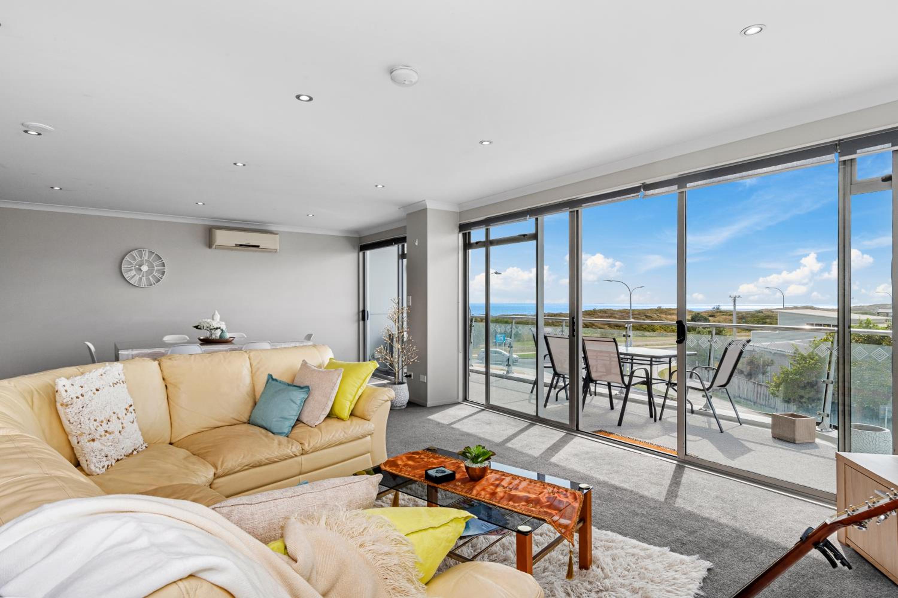 Sunrise, Seaviews and BBQs-Papamoa Beach Apartment view 4
